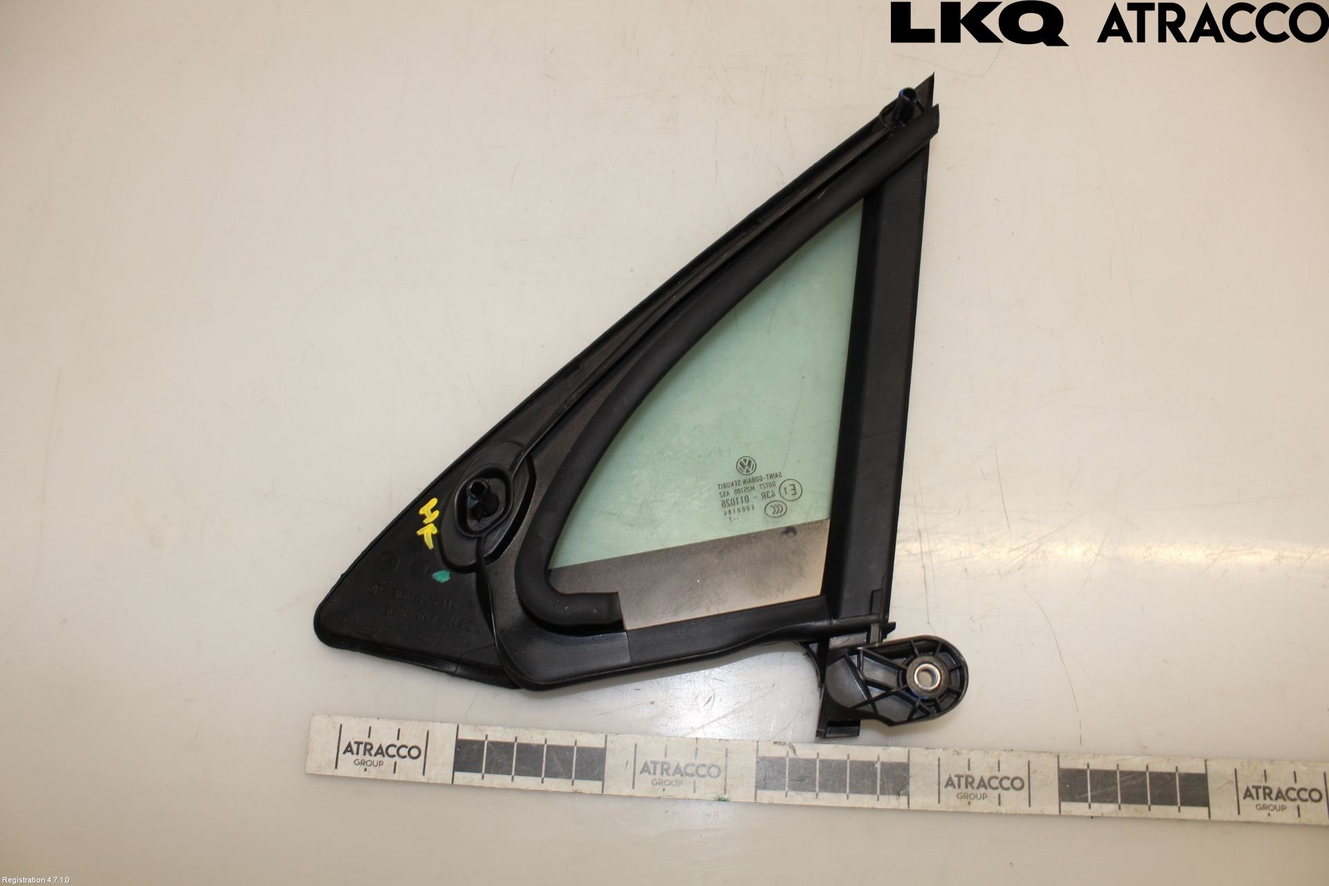 Volkswagen VW PASSAT 15-19 Dörruta Fram Lilla Hö