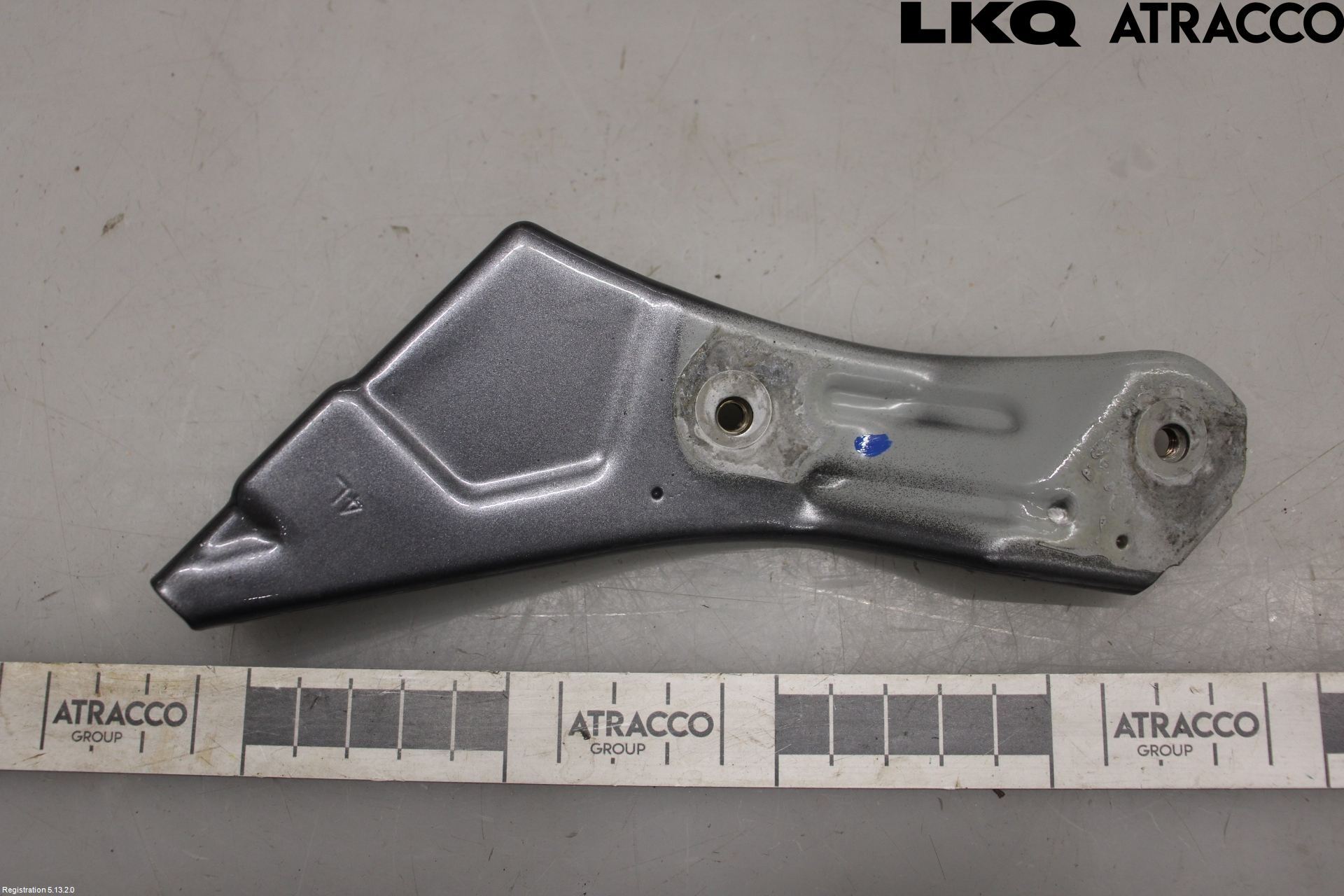 Lexus IS 250/350 14-20 Skärmfäste Fram Vä