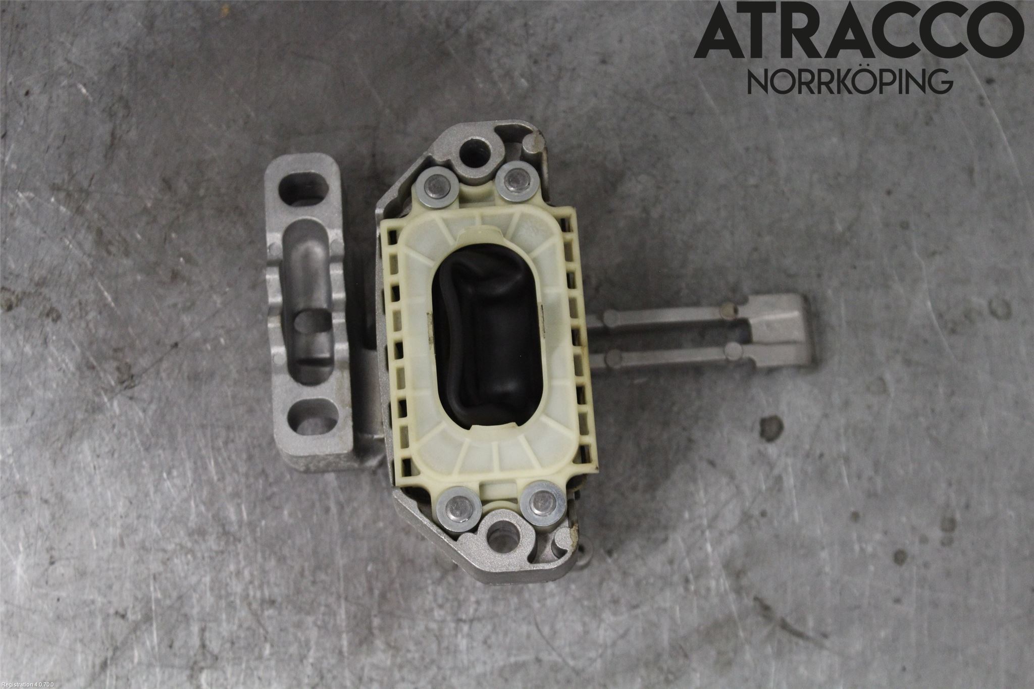 Skoda KAMIQ 20- Motorfäste