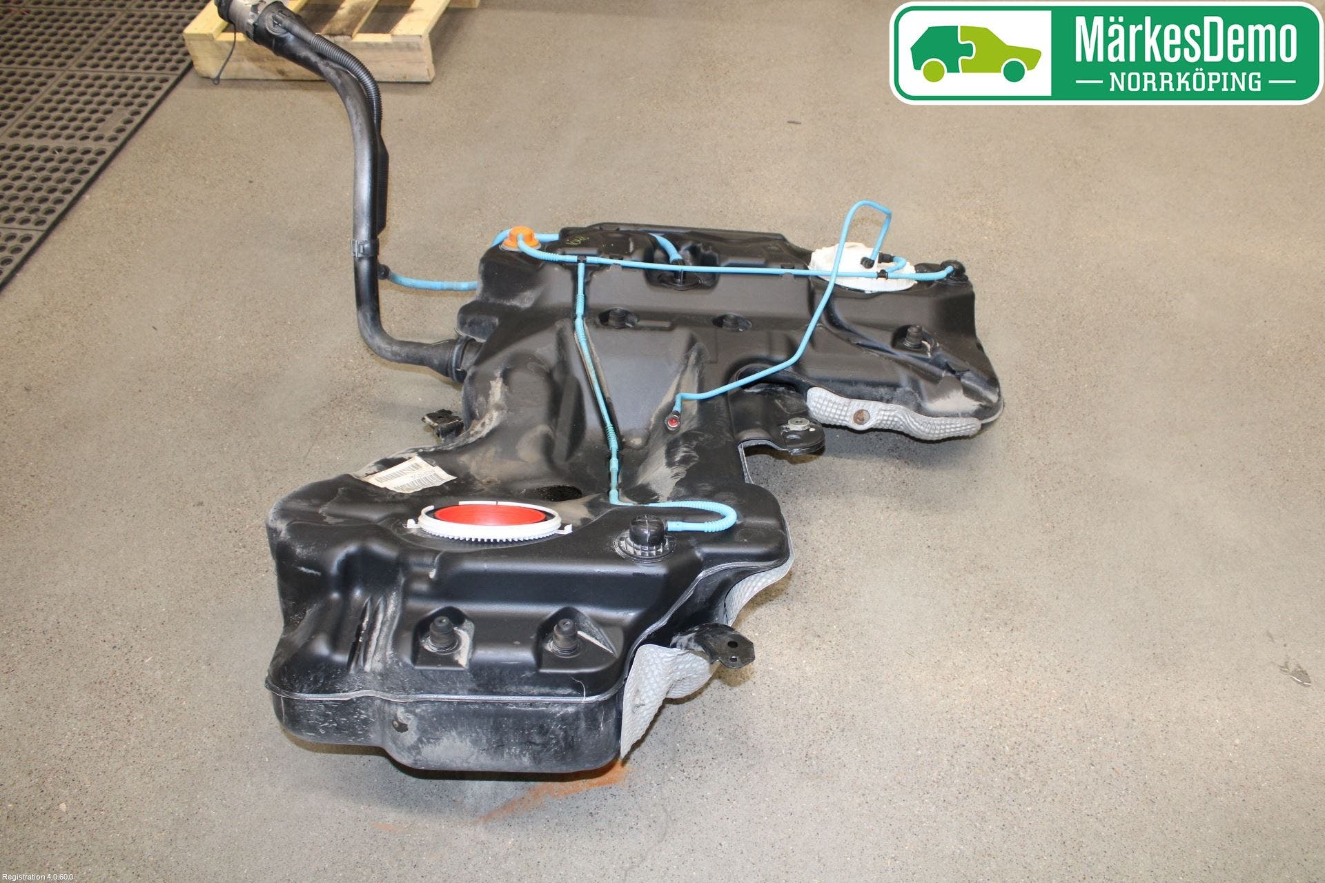 Audi A4 12-15 Bränsletank Insprutning