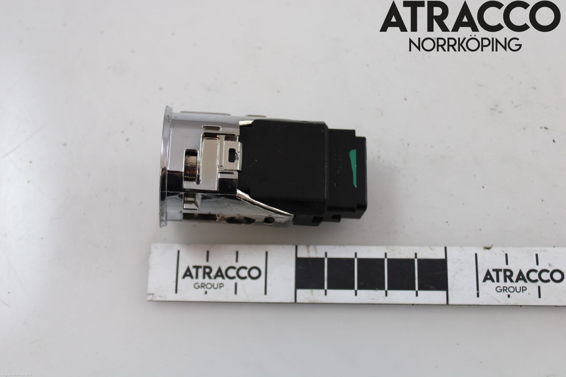 Toyota PRIUS NWH20 04-08 Startknapp Personbil