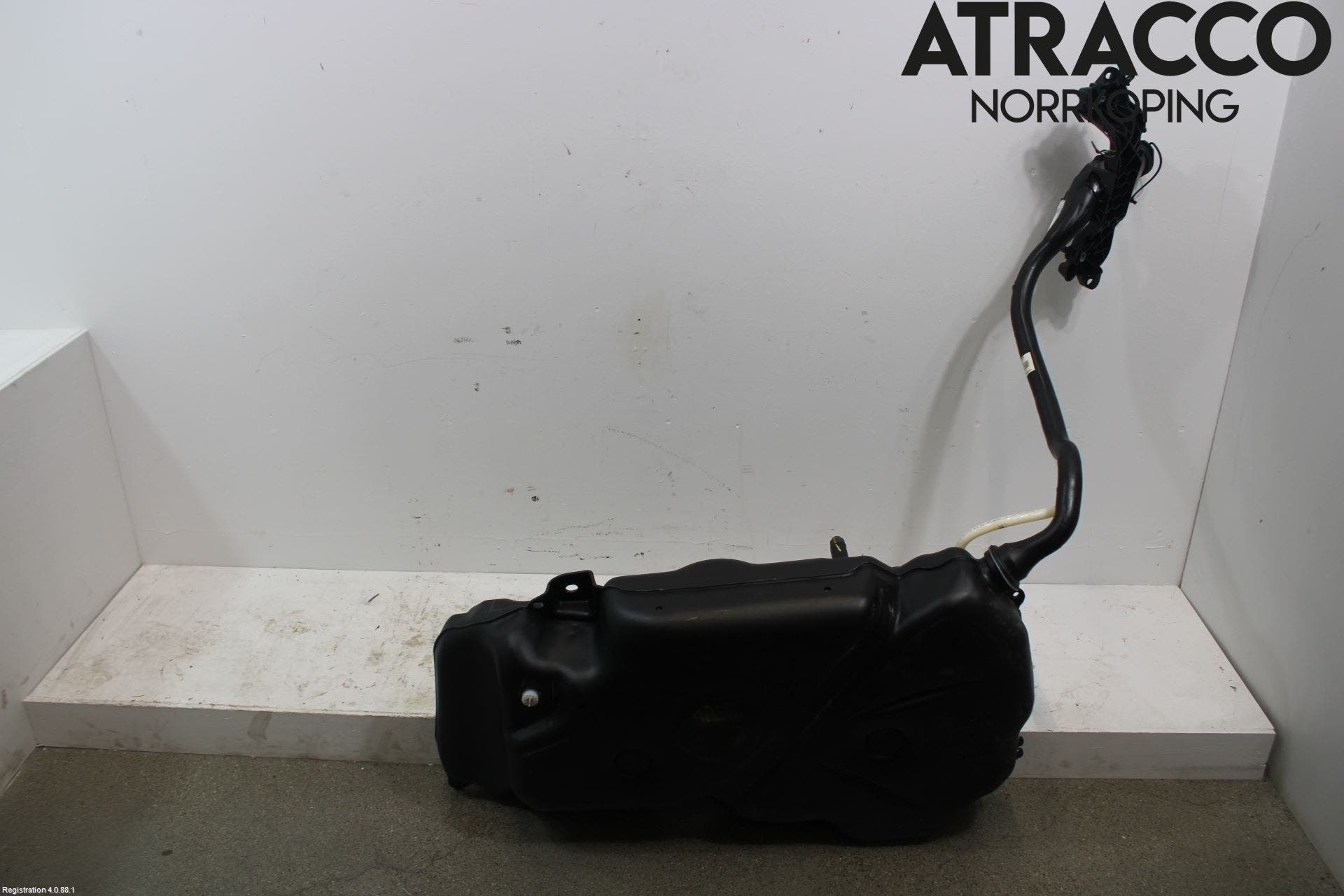 Audi Q3 F3 19- Bränsletank Insprutning