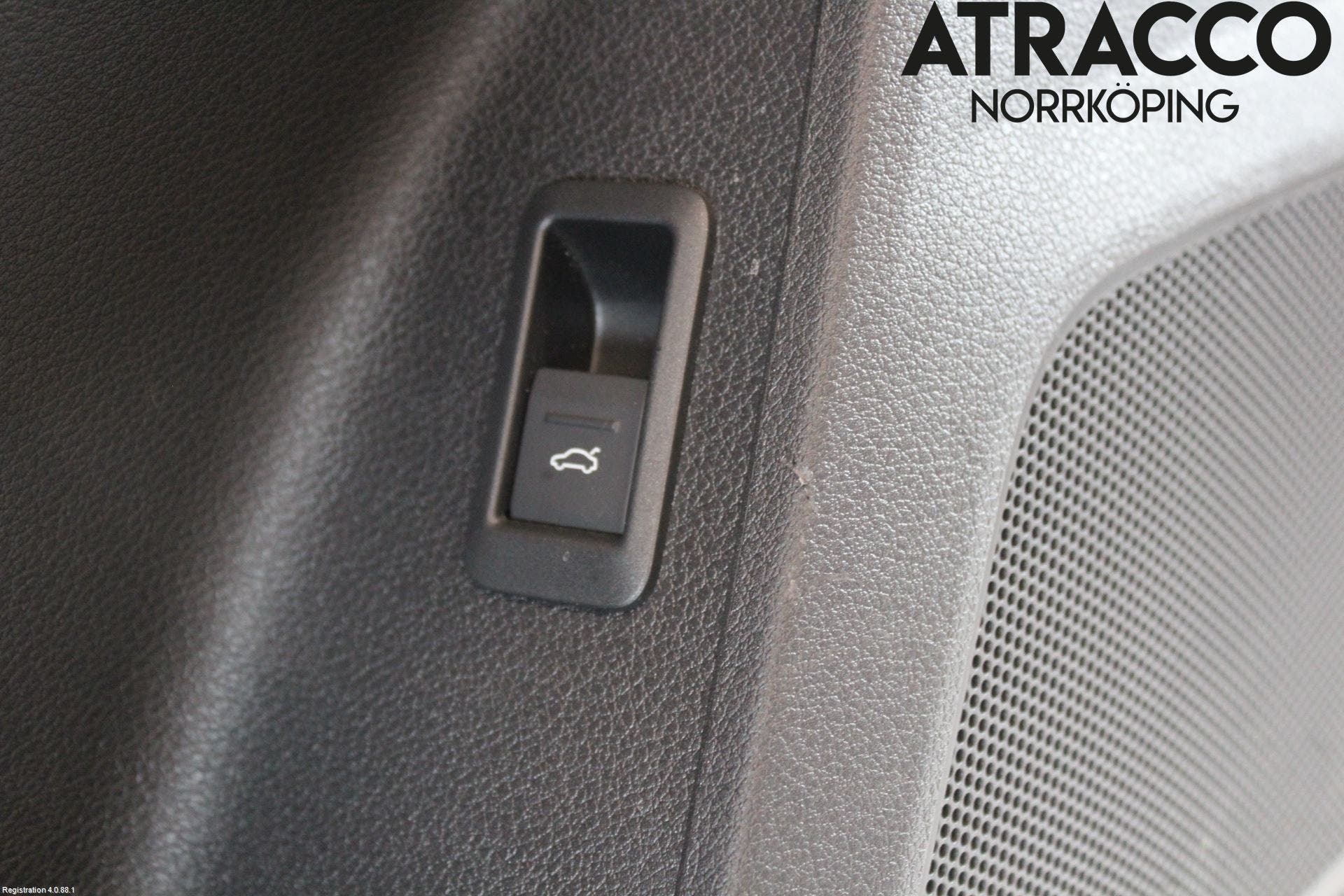 Audi Q3 F3 19- Dörrklädsel Vä