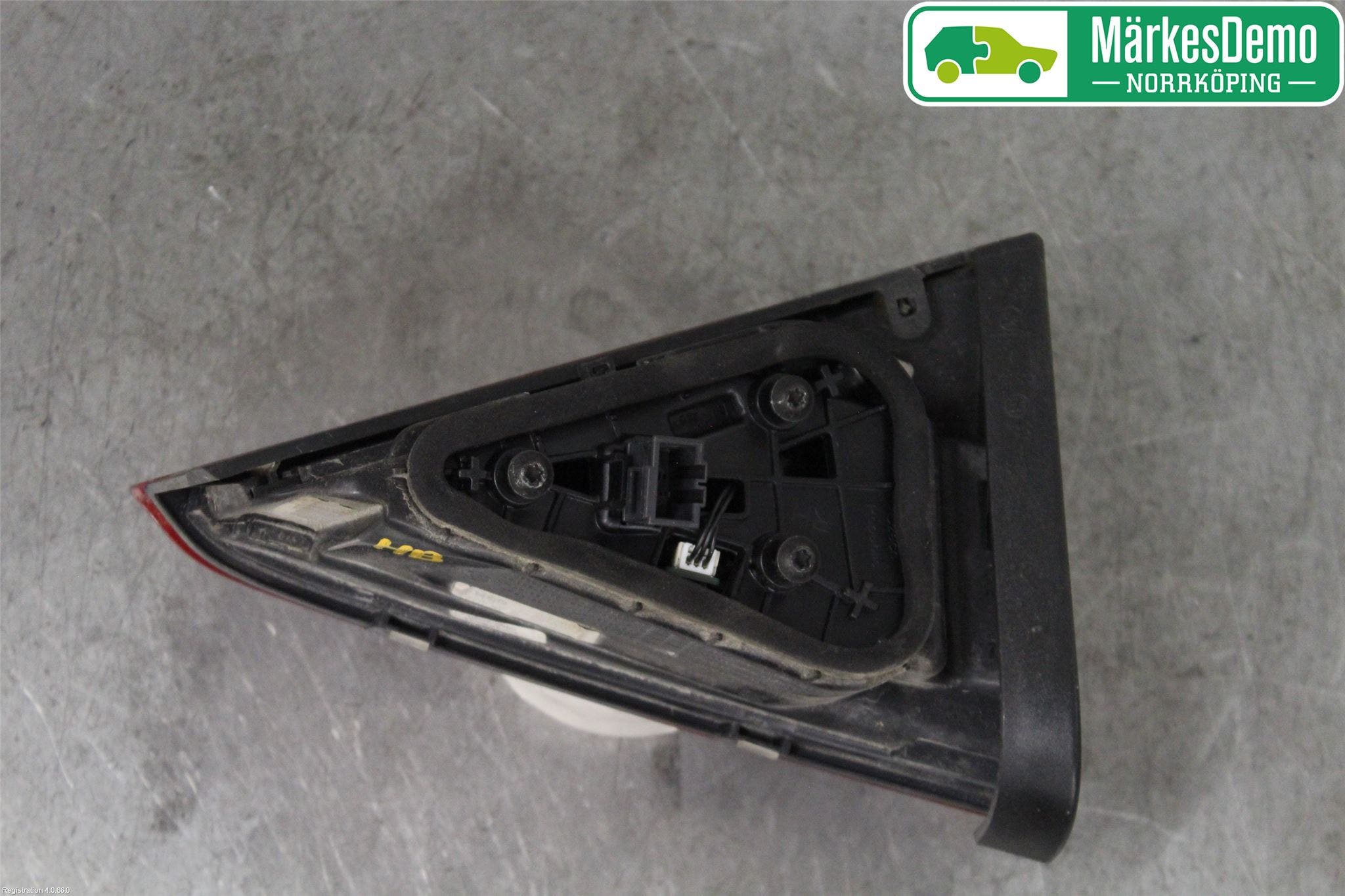 Skoda SUPERB 16-24 Bakljus Lucka Hö