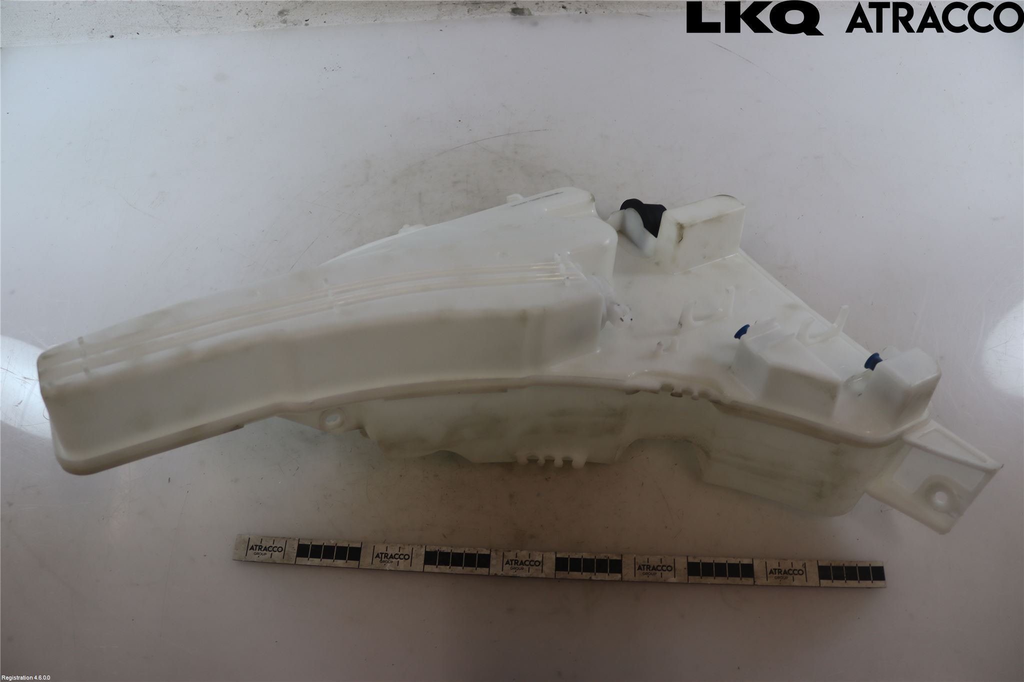 Jaguar I-PACE 18- Spolartank Vindruta-Strål