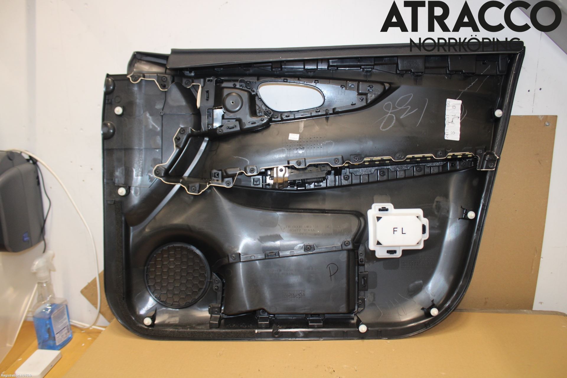 Nissan QASHQAI 14-17 Dörrklädsel Vä
