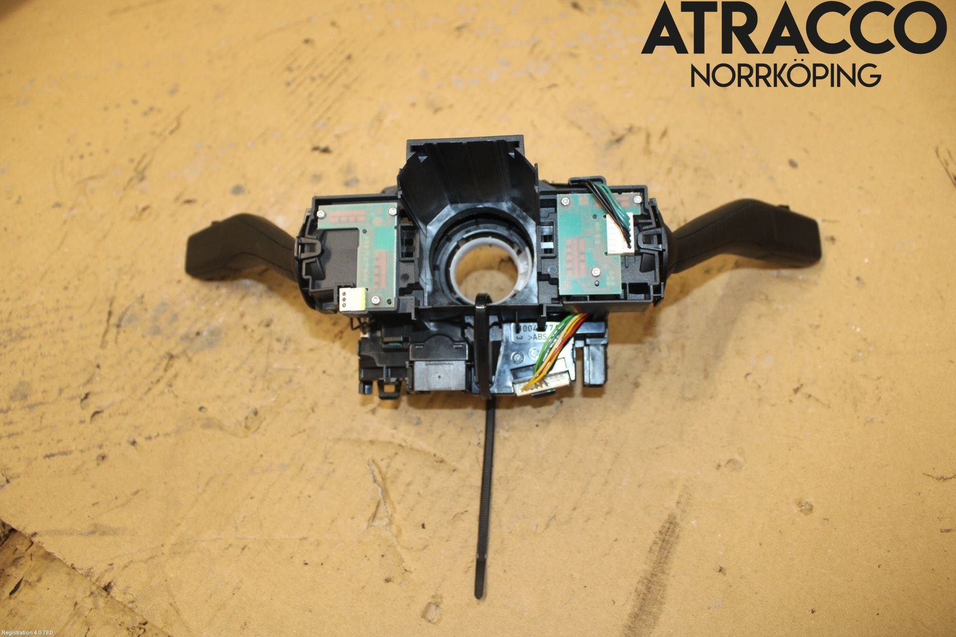 Volkswagen VW GOLF VI 09-13 Spakcentral