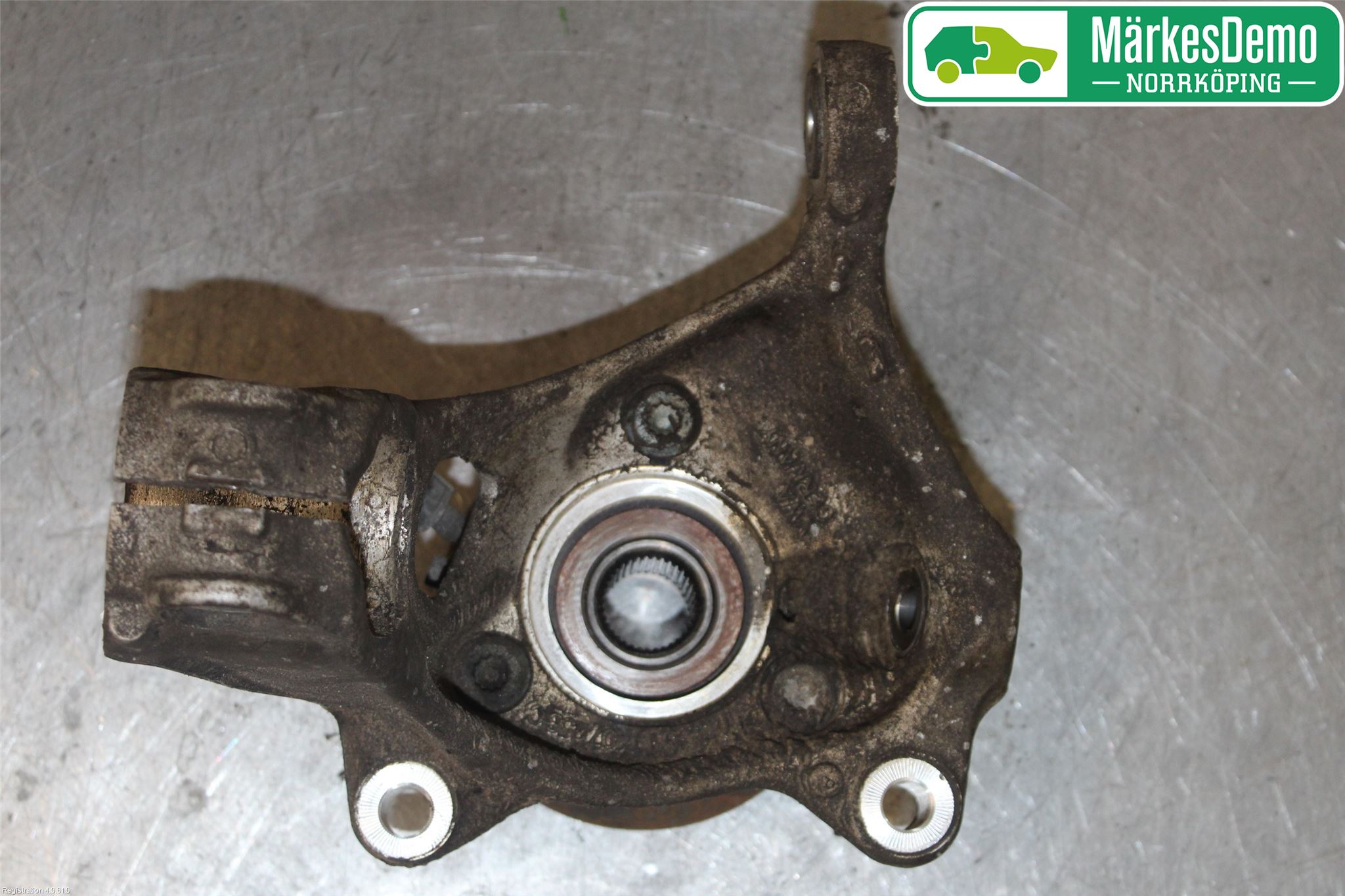 Volkswagen VW PASSAT 15-19 Styrspindel Lagerhus Hö