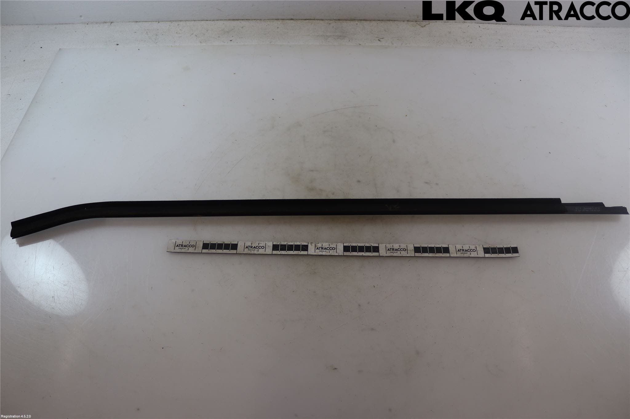 Audi Q4 E-TRON FZ 22- List Vä