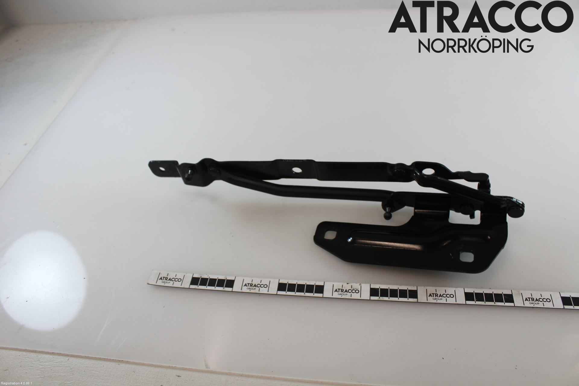 Jaguar F-TYPE Bakluckegångjärn Hö