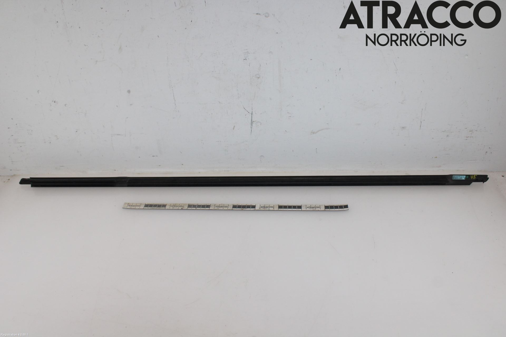Volkswagen VW TOUAREG CR 18- Dörr Dekorlist Fram Hö
