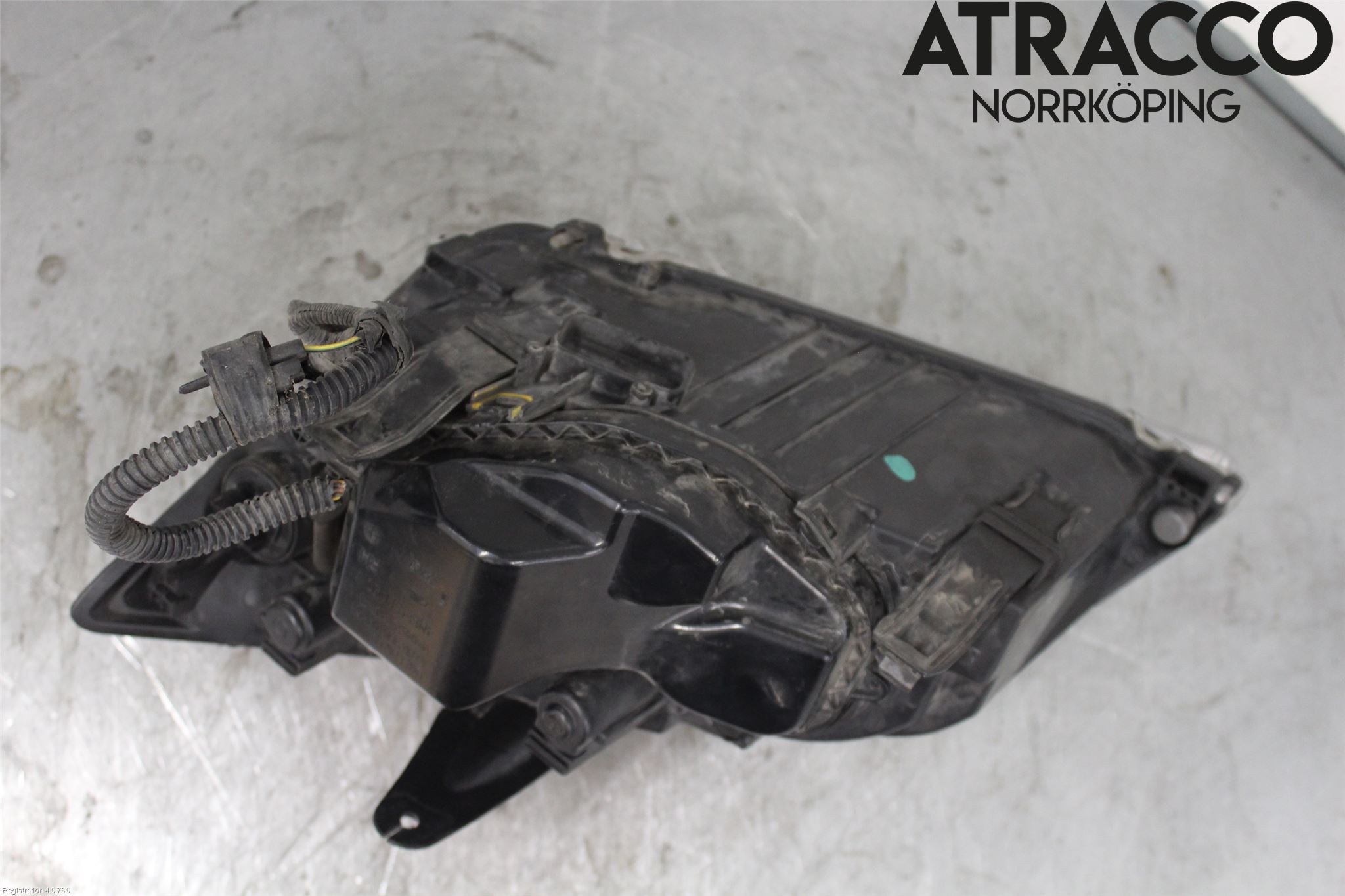 Ford FOCUS     04-07 Strålkastare Höger