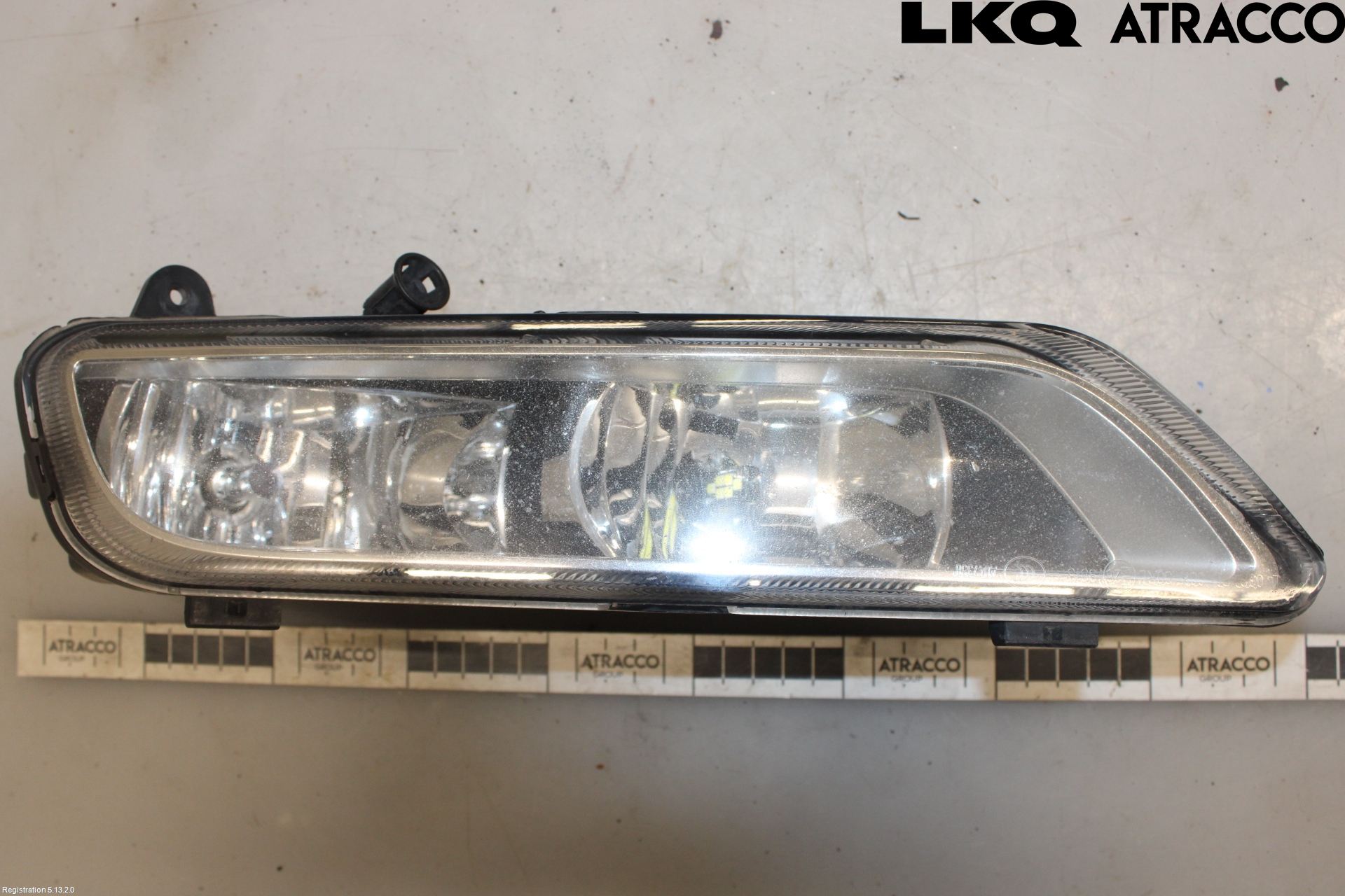 Volkswagen VW PASSAT 11-14 Dimljus-Varselljus Fram