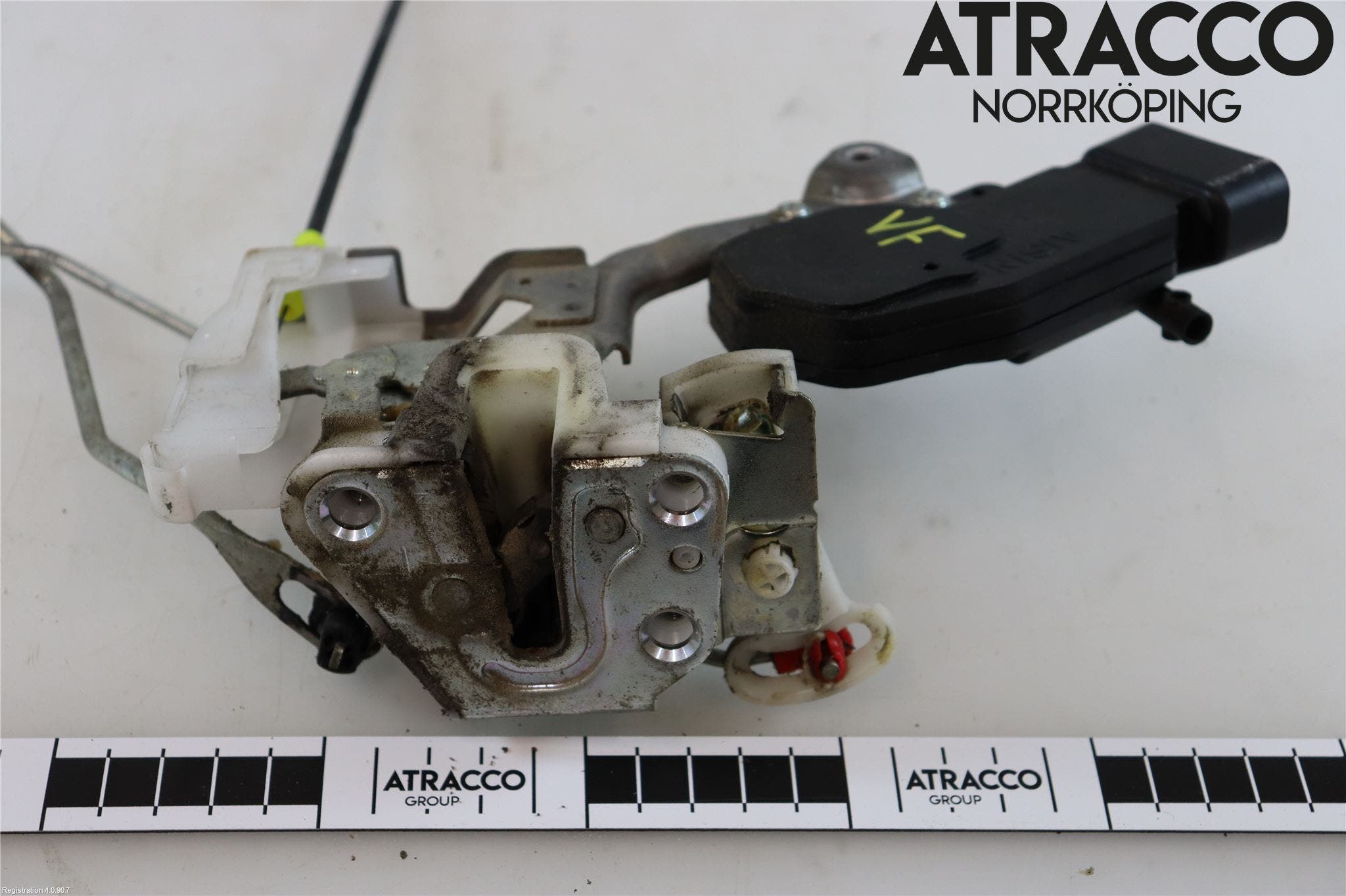 Toyota AYGO 06-14 Låskista-Dörrlås