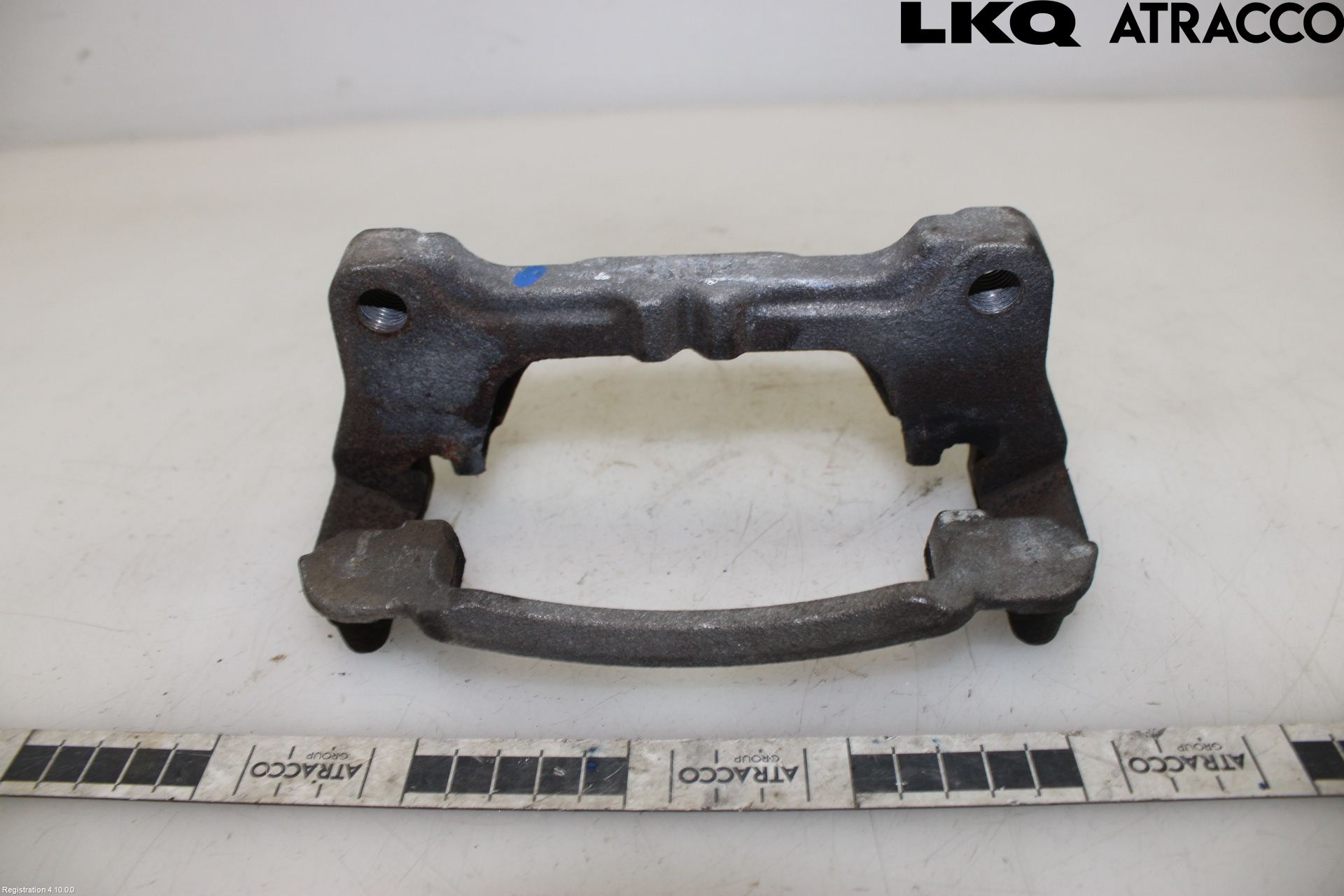 MG 4 23- Bromsokshållare