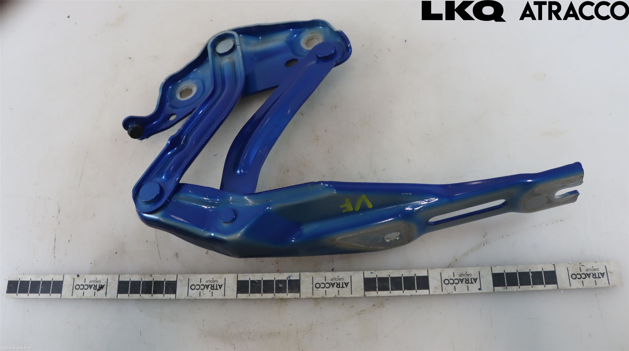 Skoda SCALA 19- Huvgångjärn