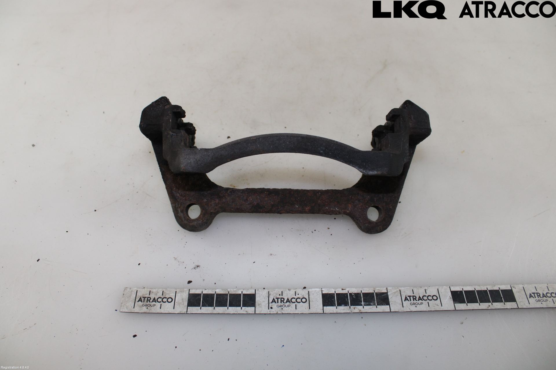 Seat ATECA 16->> Bromsokshållare