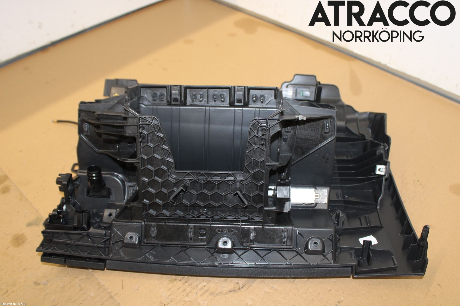 Skoda KODIAQ 17-24 Handskfack