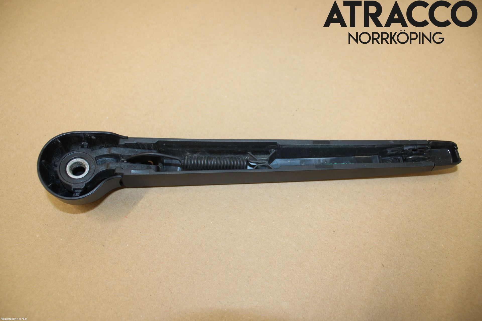 Skoda KAMIQ 20- Torkararm-Bakruta