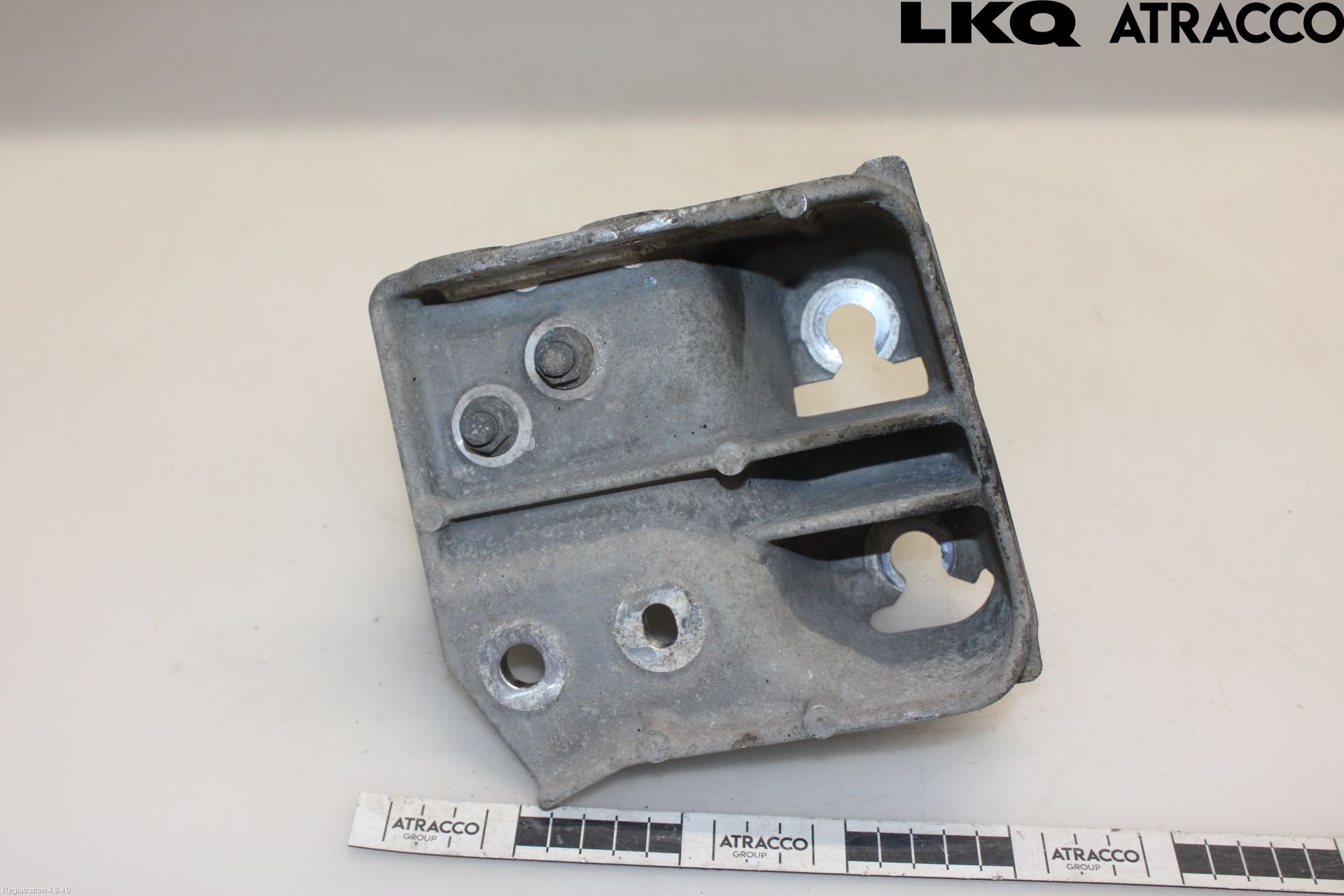 Subaru LEGACY 10-14 Motorfäste