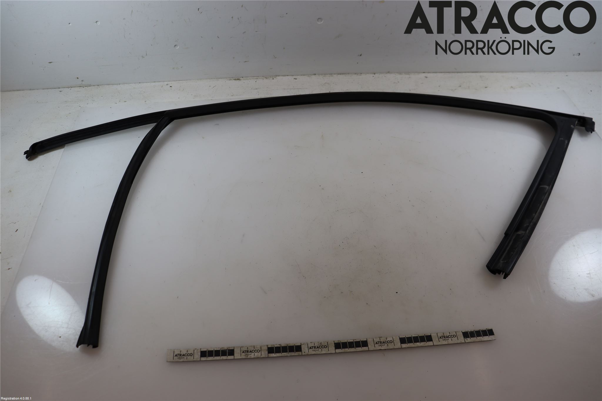 Volkswagen VW PASSAT 20-24 Dörr Dekorlist Fram Hö