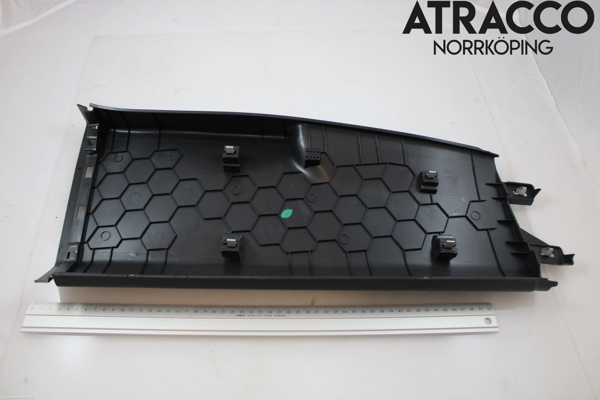 Cupra BORN 22- Inr Plastd A-B-C Stolpe