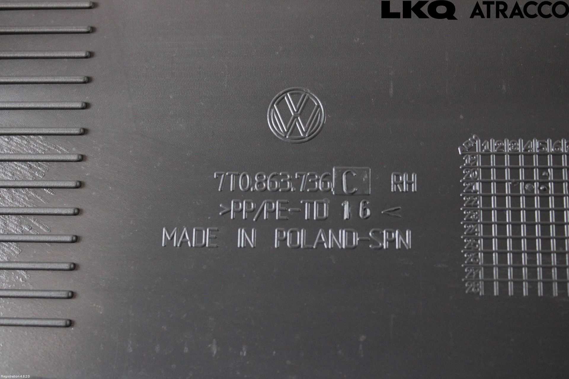 Volkswagen VW TRANSP/CARAVELLE (T7) 22-24 Fotsteg