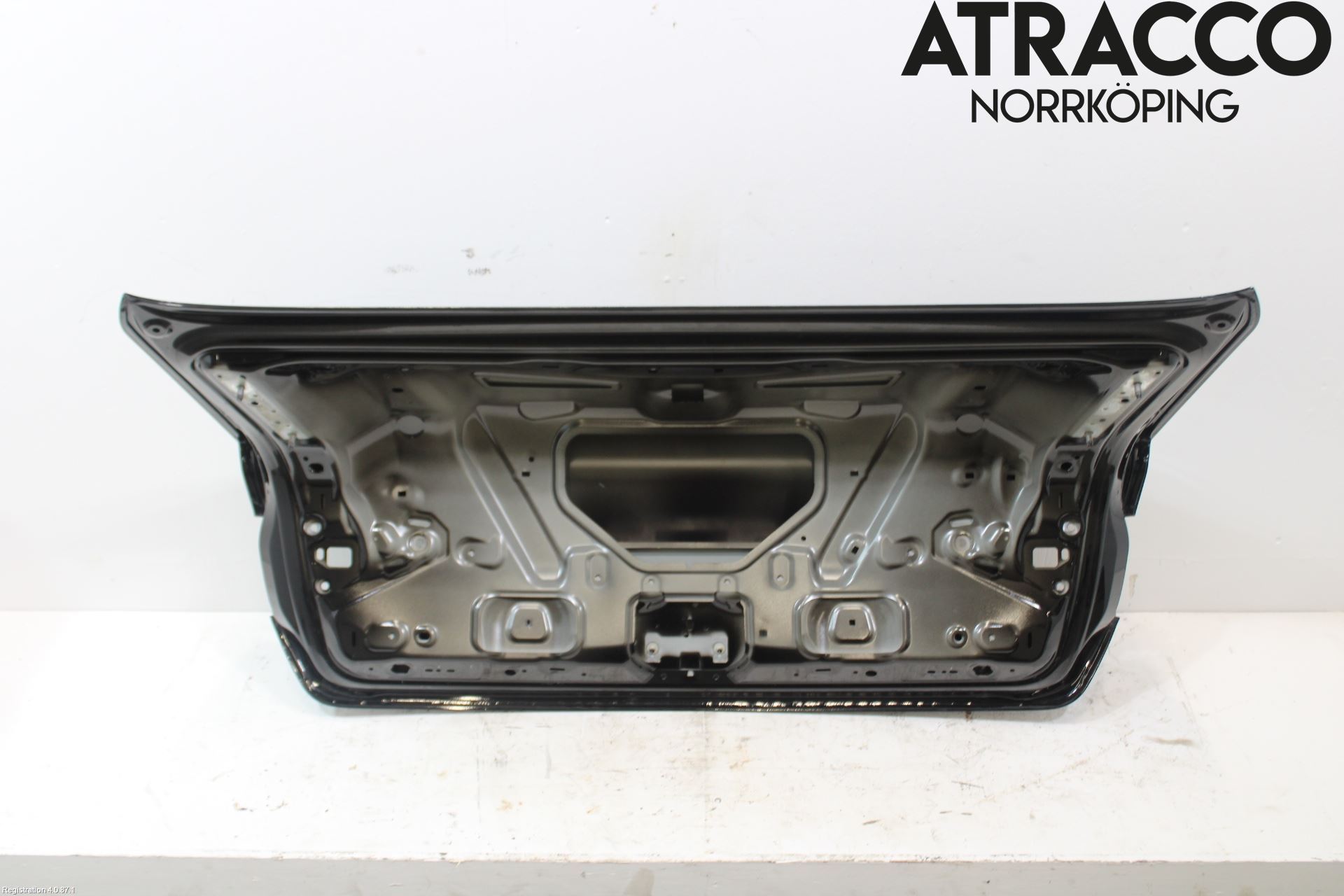 Audi A4/S4 B9 16-19 Baklucka (Ej Med Ruta)