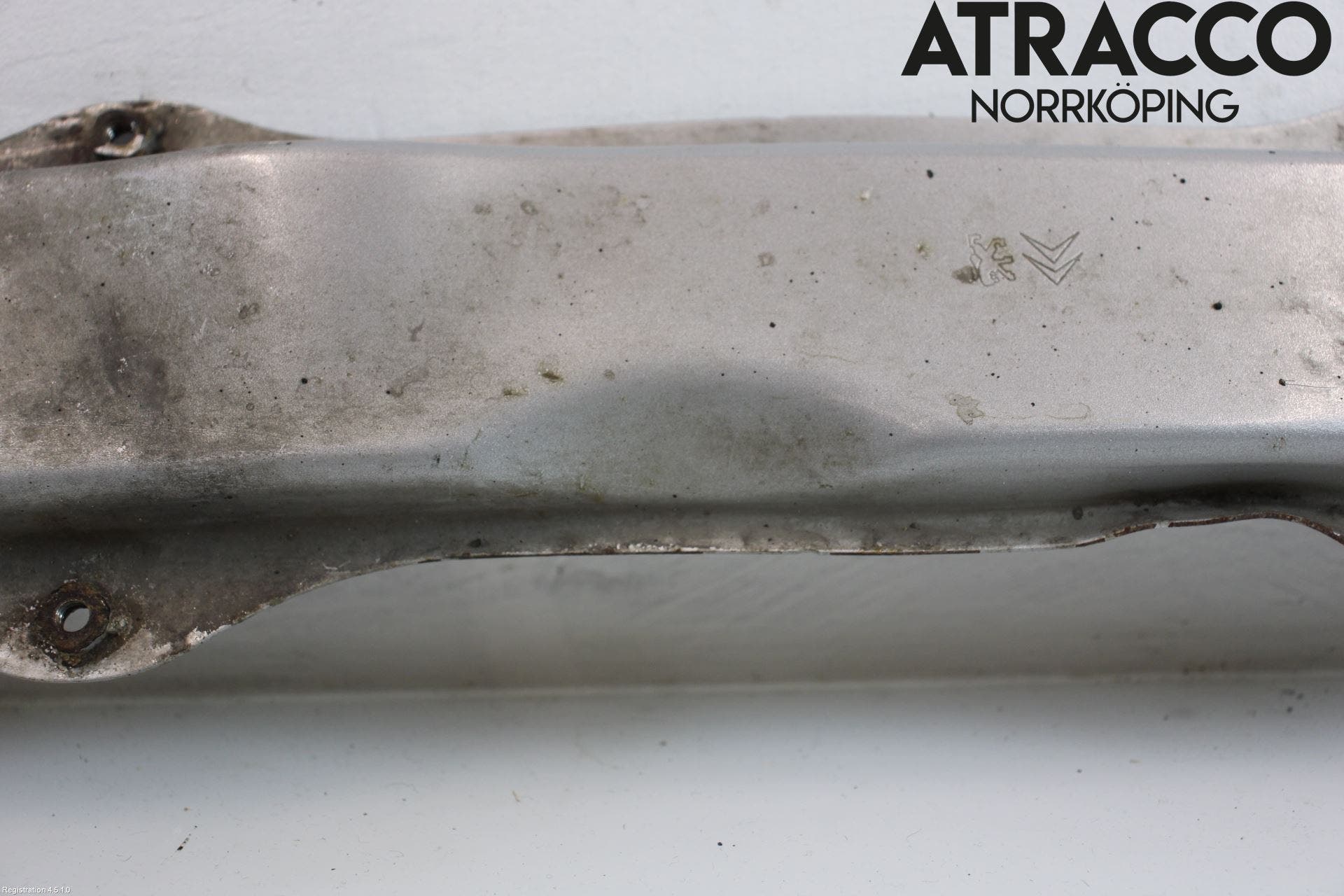 Toyota AYGO 06-14 Kylarfäste-Ram-Balk