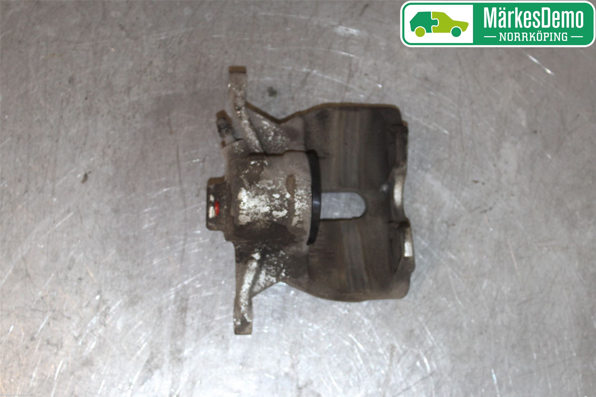 Volkswagen VW PASSAT 15-19 Bromsok Fram Höger