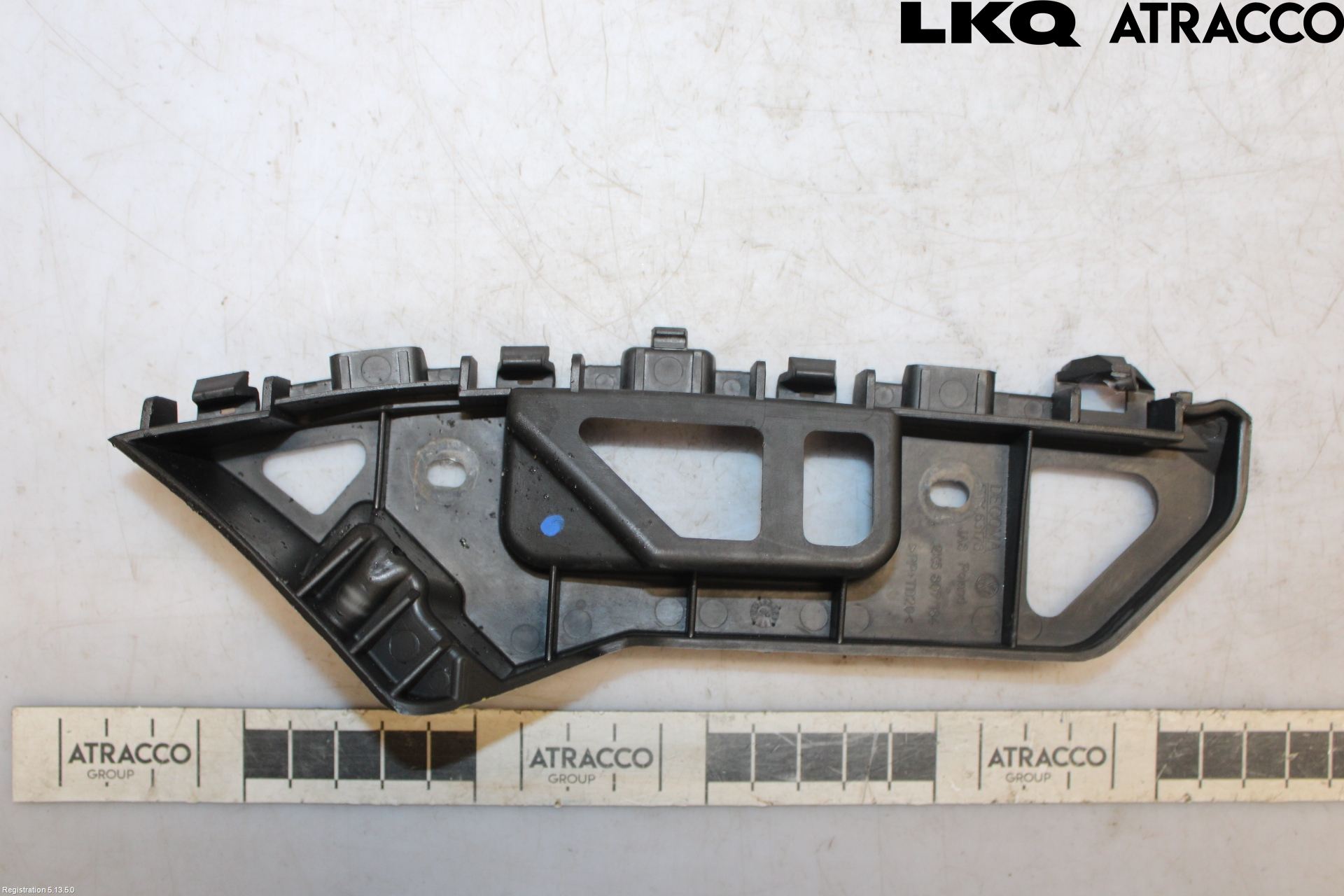 Volkswagen VW CADDY      04-10 Stötfångarfäste Fram Hö