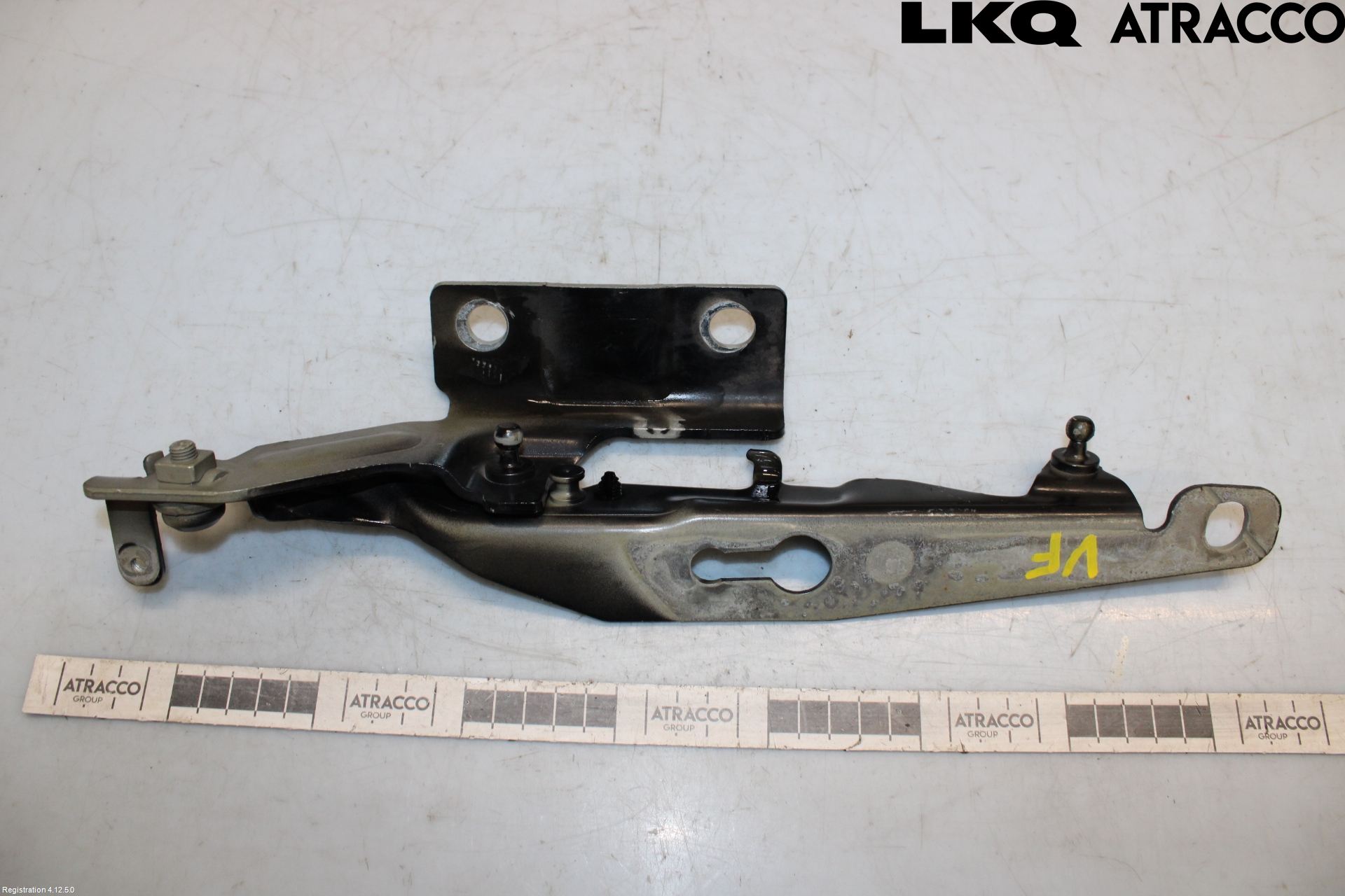 Volvo V60 14-18 Huvgångjärn