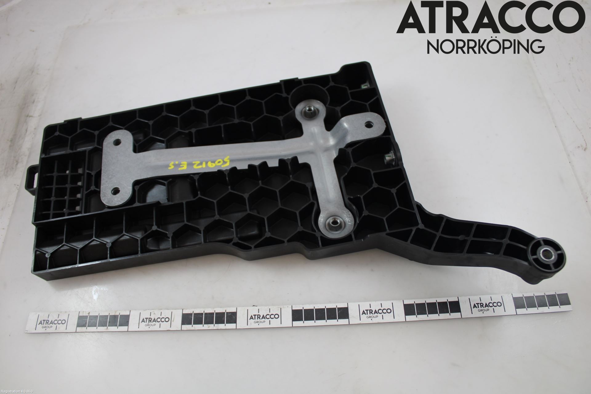 Volkswagen VW TRANSP/CARAVELLE (T7) 22-24 Batterilåda-Fäste-Hållare