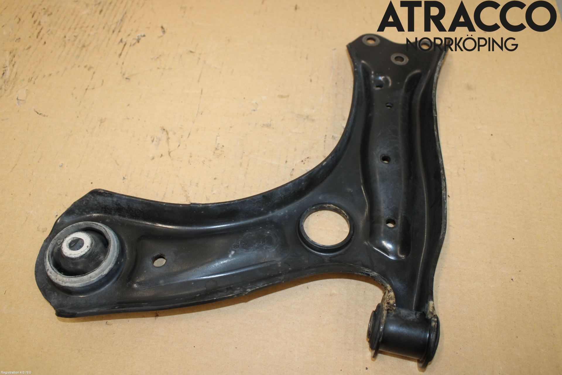 Audi A1/S1 11-18 Bärarm Fram Undre Hö