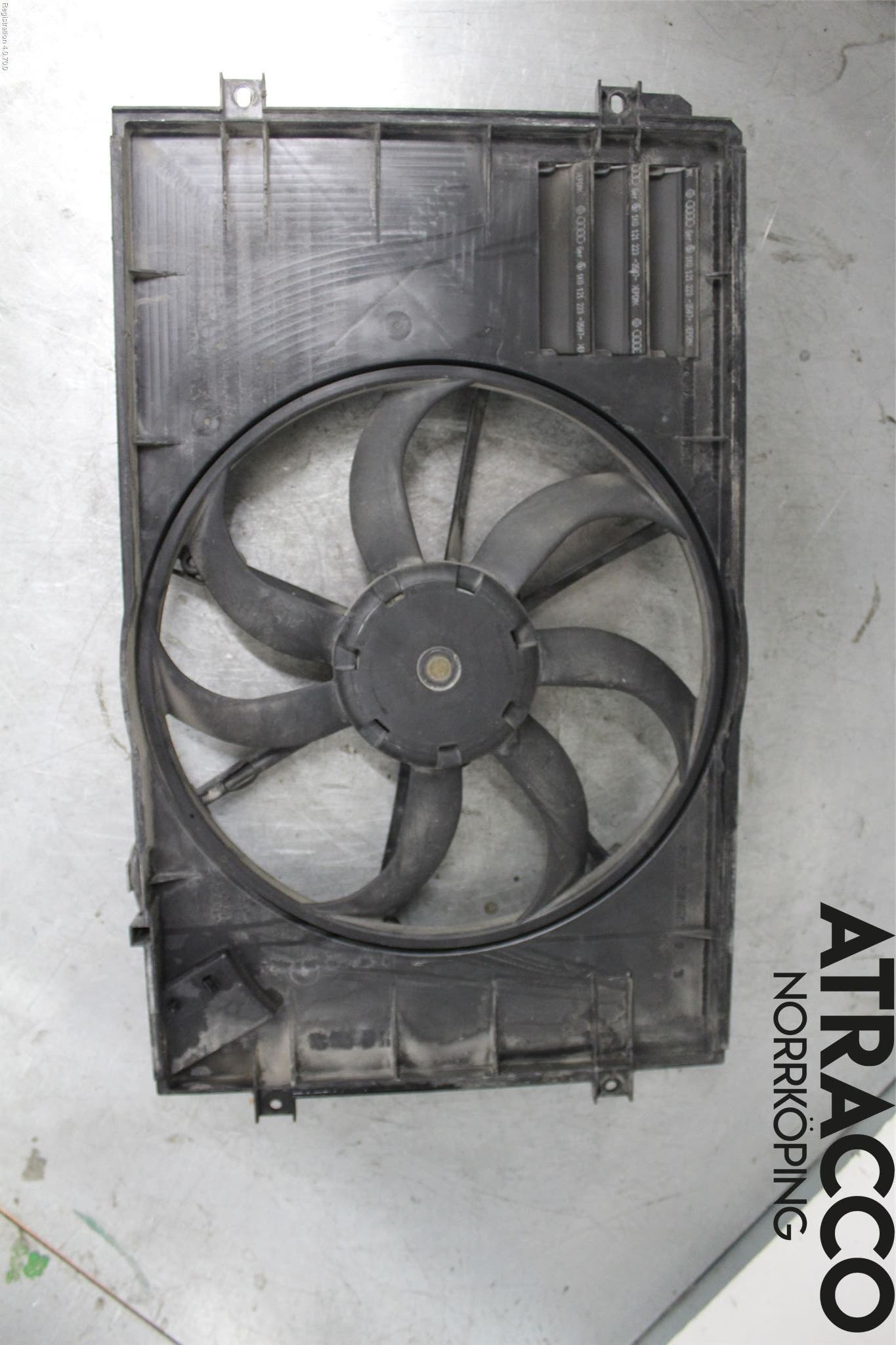 Volkswagen VW GOLF V 04-09 Kylfläkt El