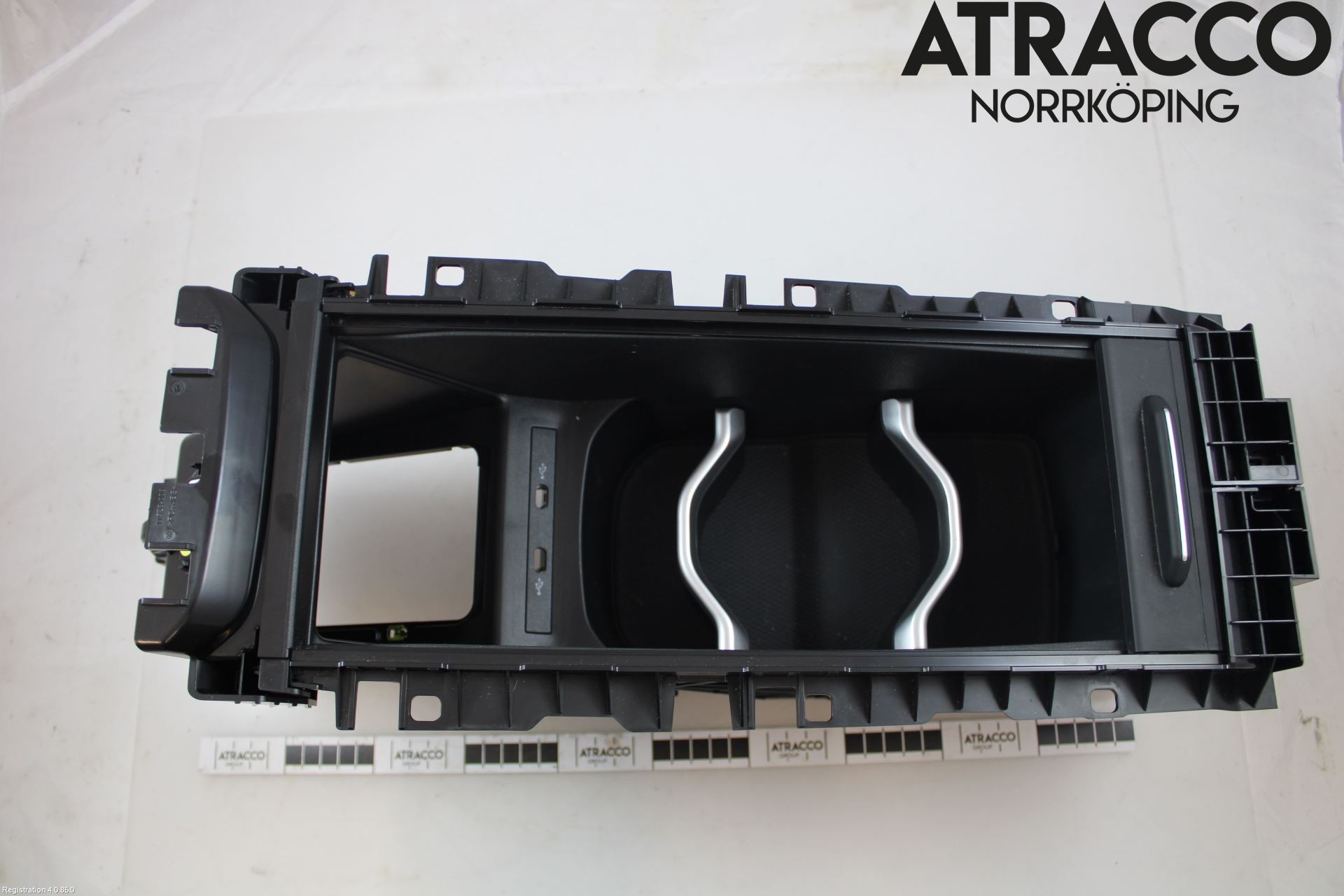 Volkswagen VW ID.4 21- Instrumentkonsoll Mitt