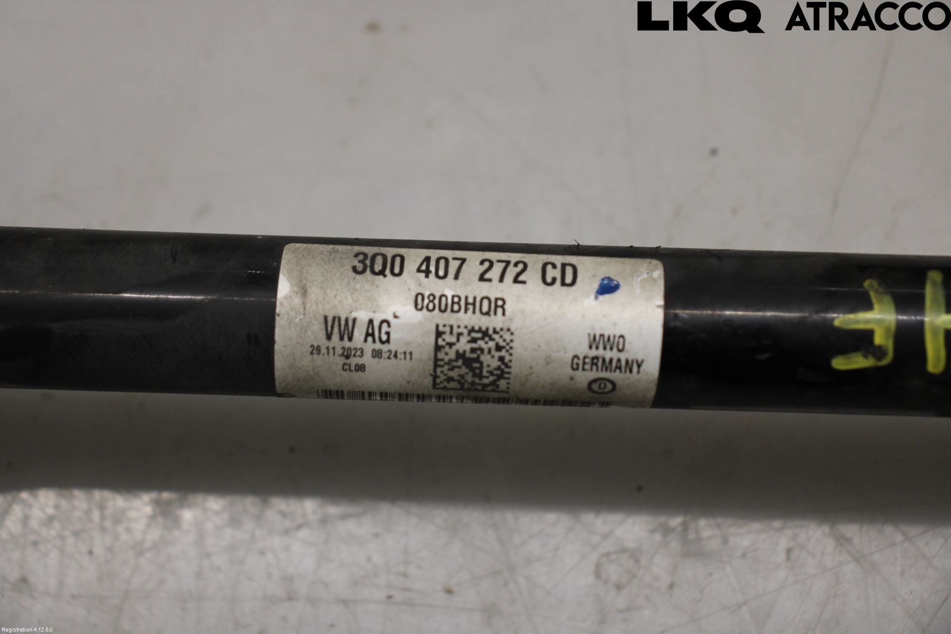 Volkswagen VW PASSAT 24- Drivaxel Fram Höger