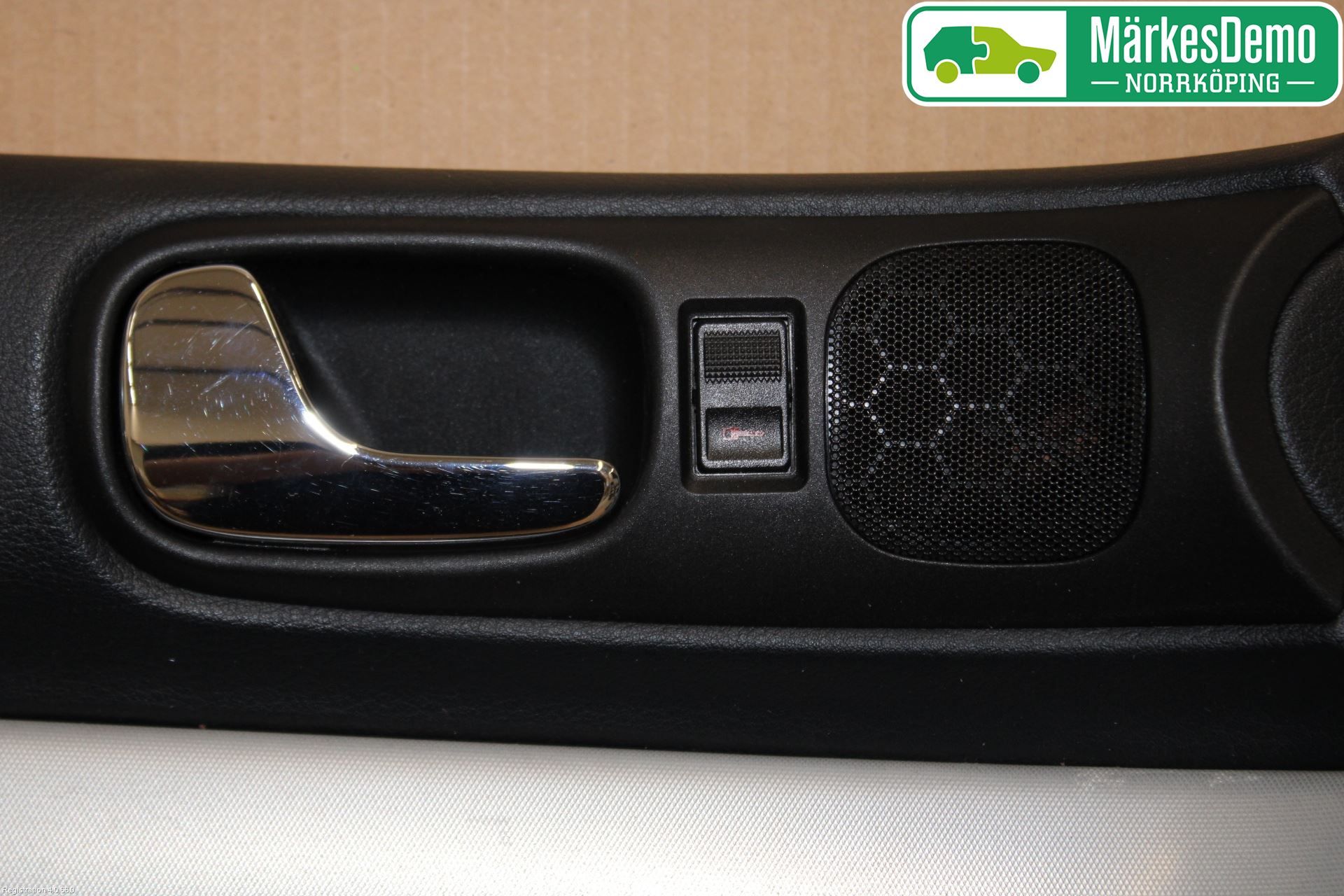 Audi A4/S4 99B-00 Dörrklädsel Vä