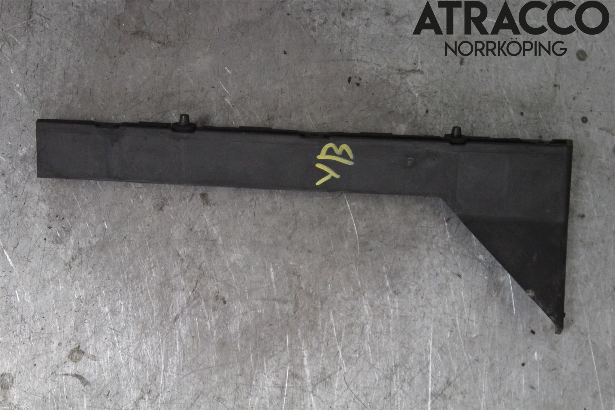 Audi A8/S8 4E  02-09 Stötfångarfäste Bak Vä