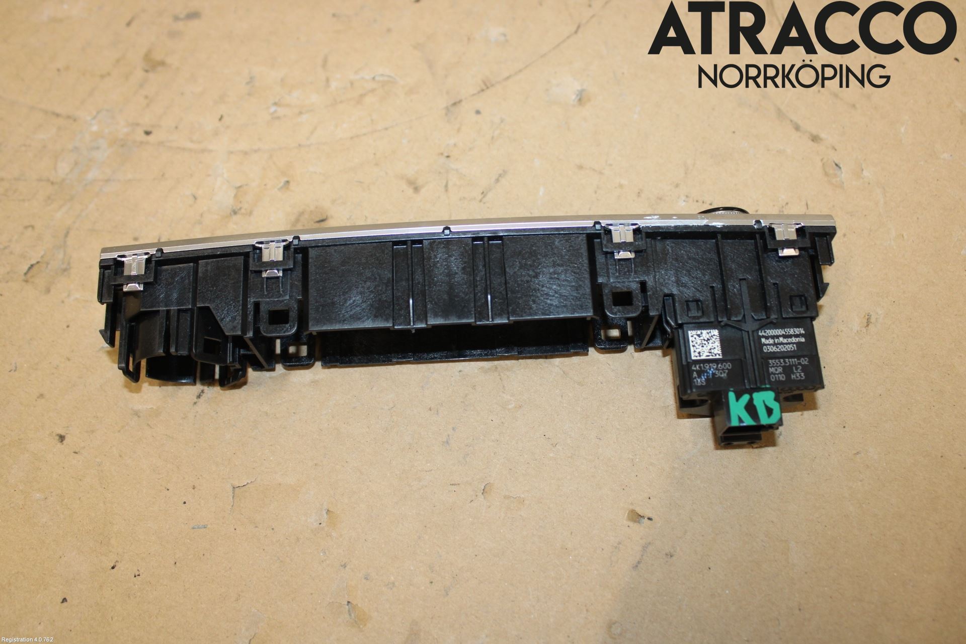 Audi A6 F2/C8 19- Strömställare Fader-Högtalare