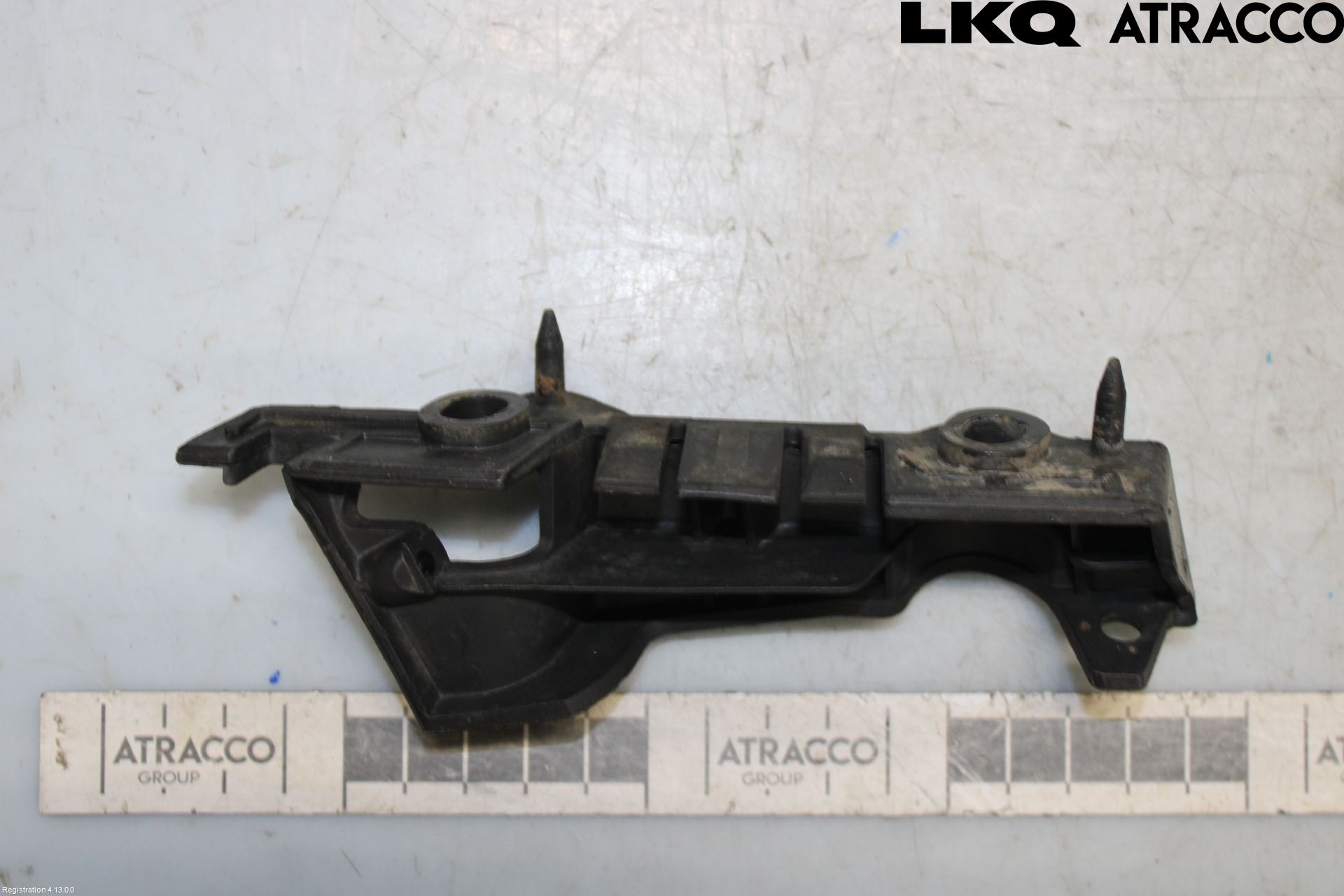 Audi A4/S4 08-11 Stötfångarfäste Fram Hö