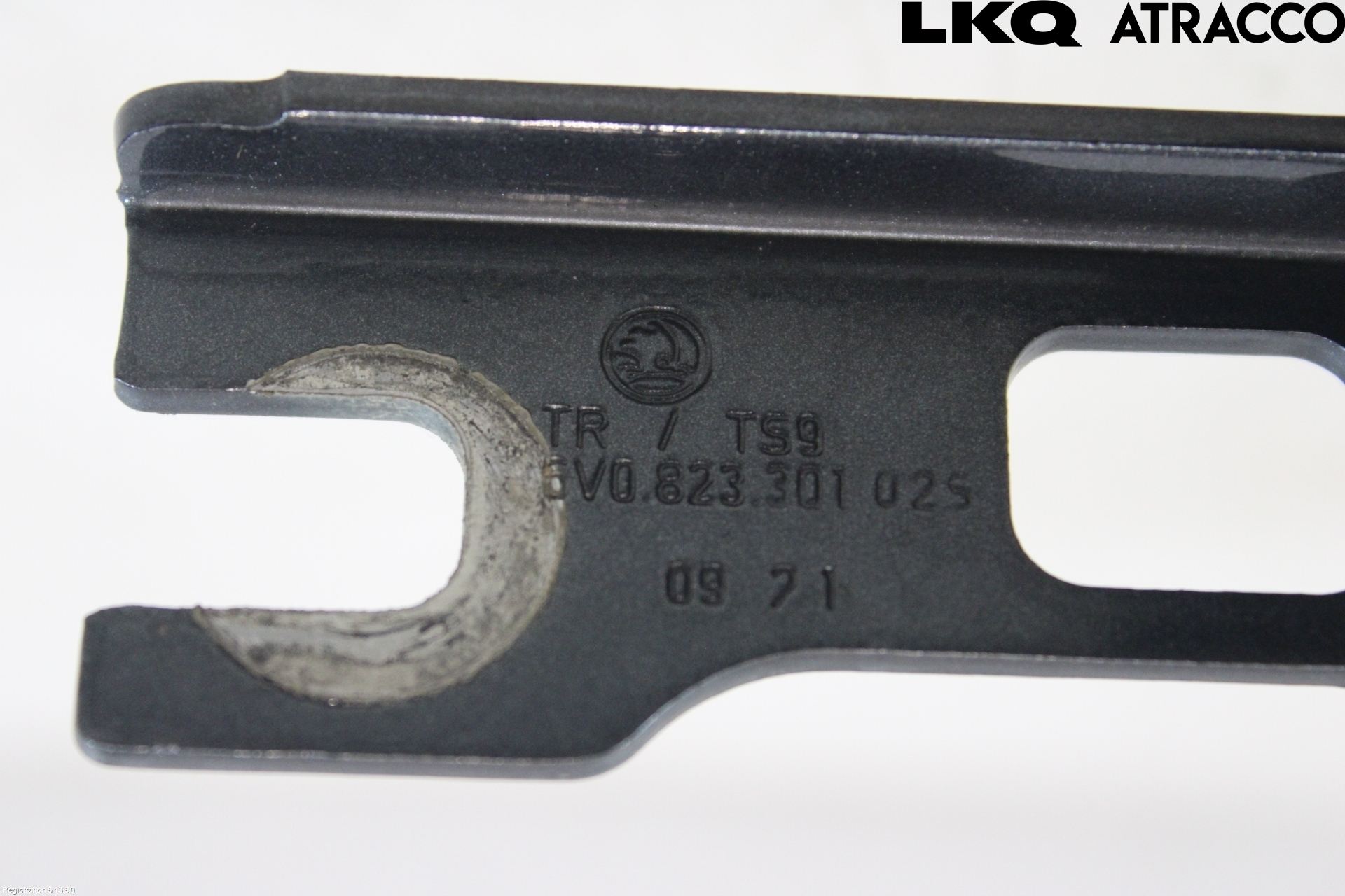 Skoda FABIA 15-21 Huvgångjärn
