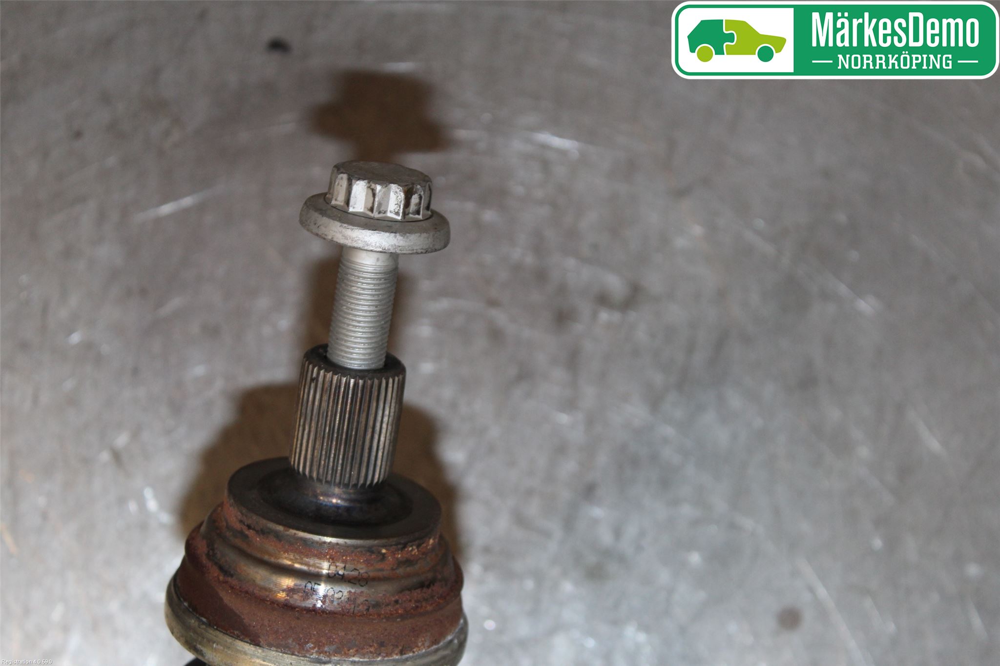 Skoda SUPERB 16-24 Drivaxel Bak Vänster