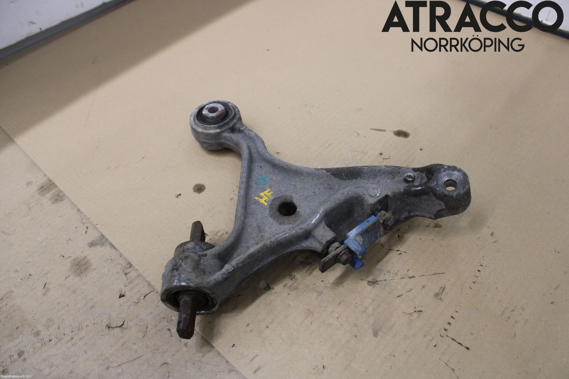 Volvo S60 01-04 Bärarm Fram Undre Hö