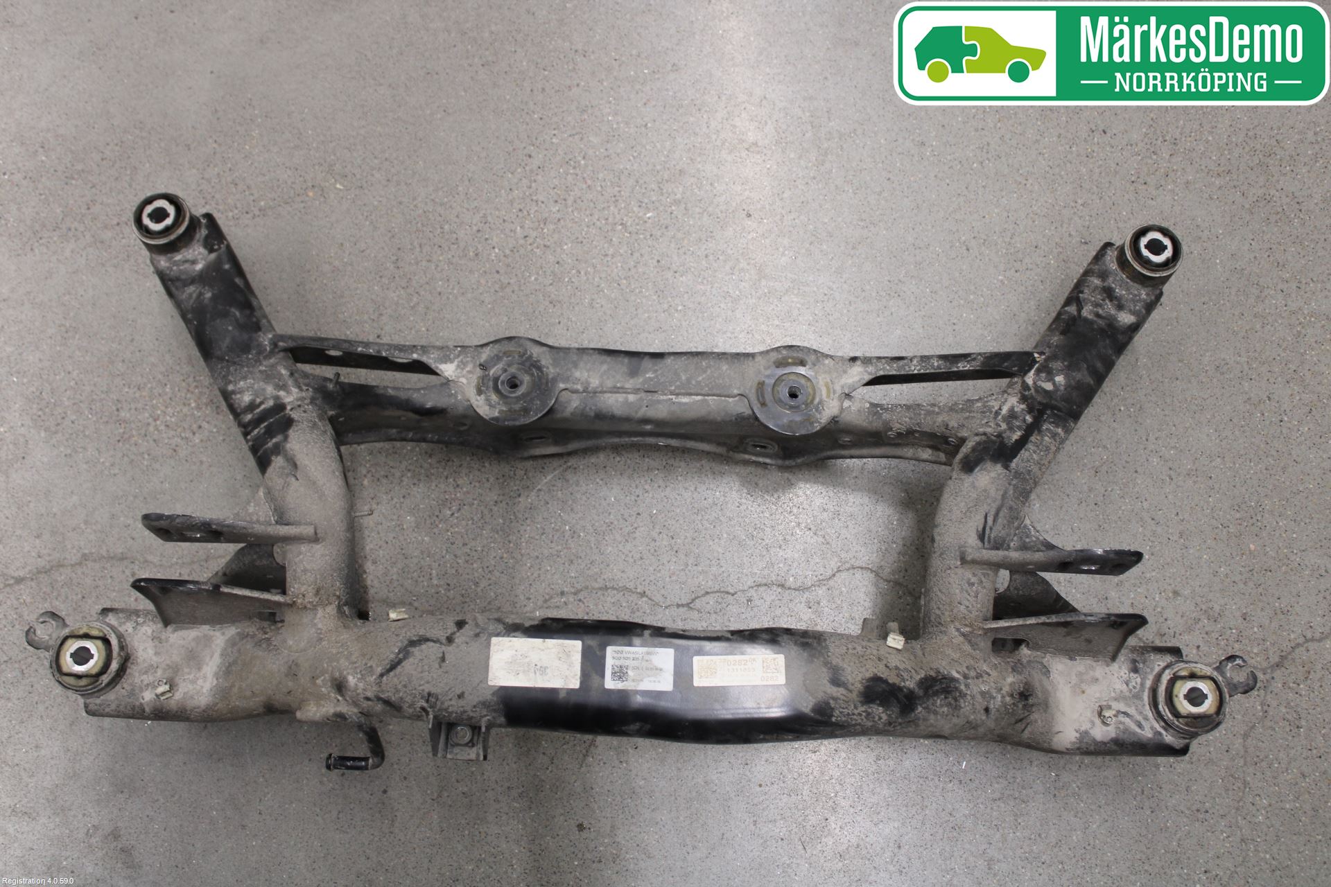 Skoda SUPERB 16-24 Bakaxelbalk