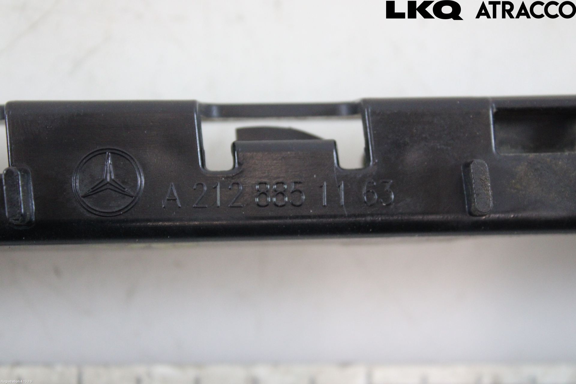 Mercedes-Benz MB E-KLASS (W212) 09-16 Stötfångarfäste Bak Vä
