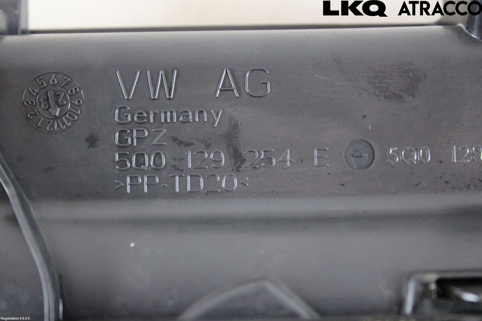 Volkswagen VW PASSAT 20-24 Deflektor Plåt-Plast Kylning