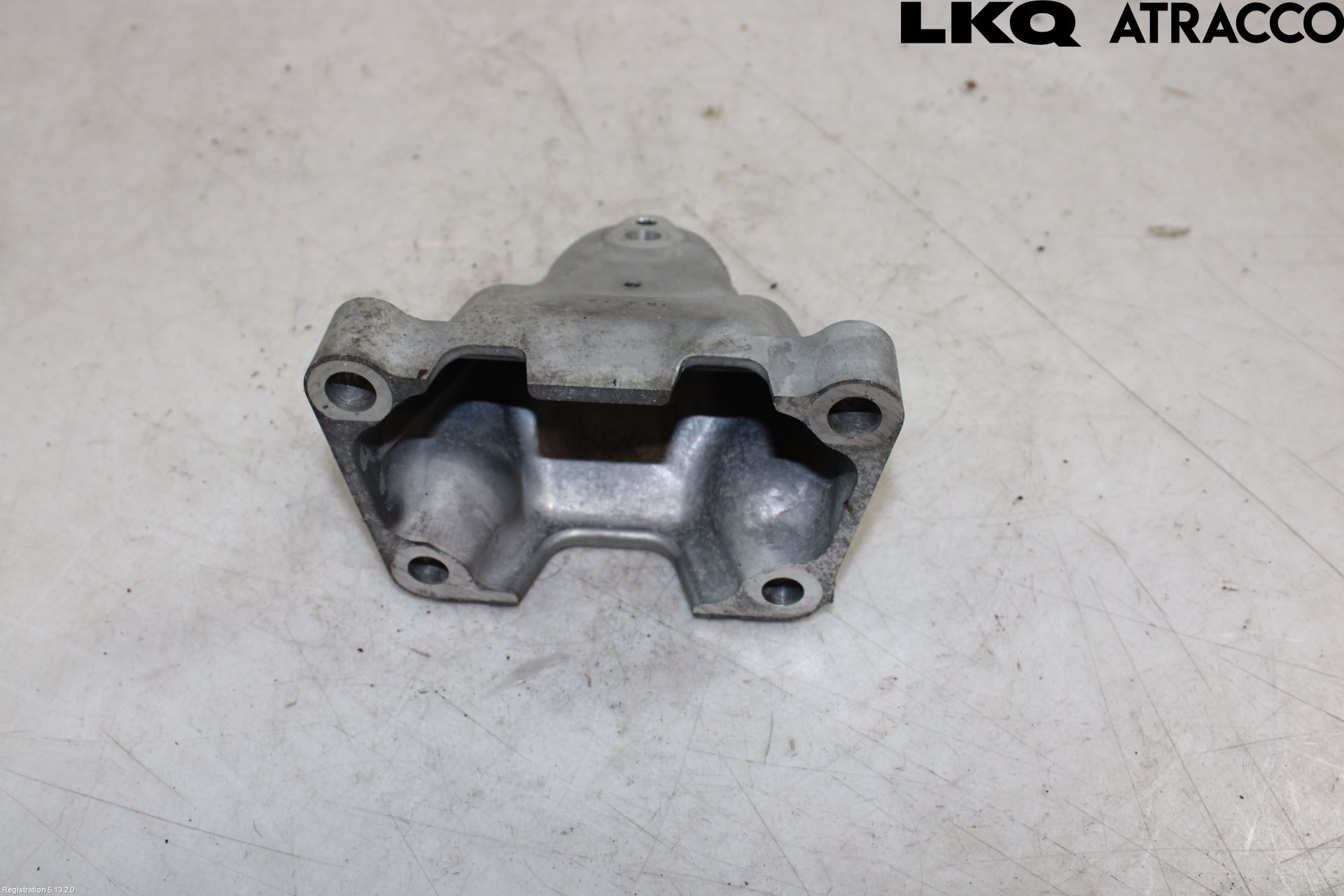 Lexus IS 250/350 14-20 Motorfäste