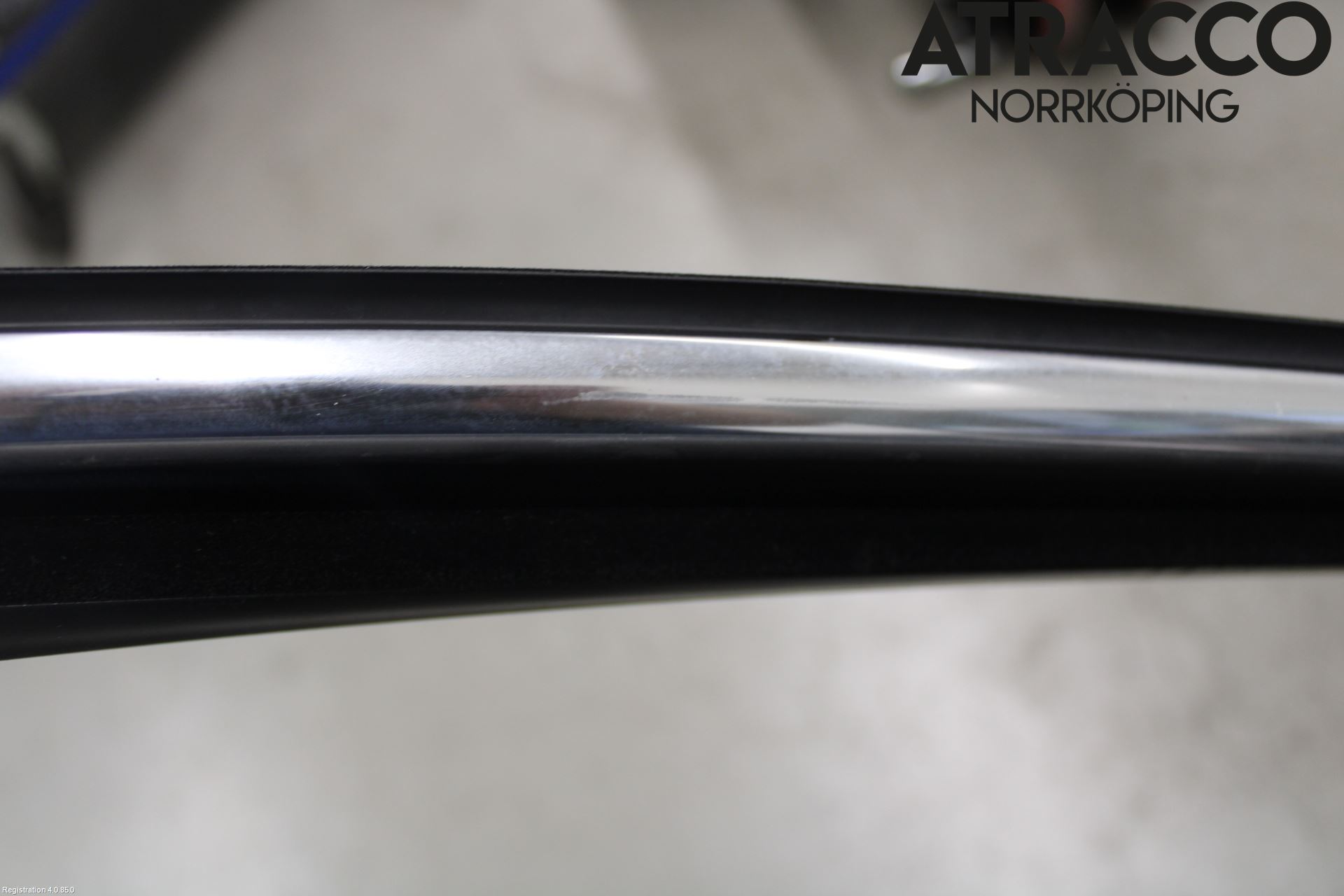 Volkswagen VW PASSAT 20-24 Dörr Dekorlist Fram Hö