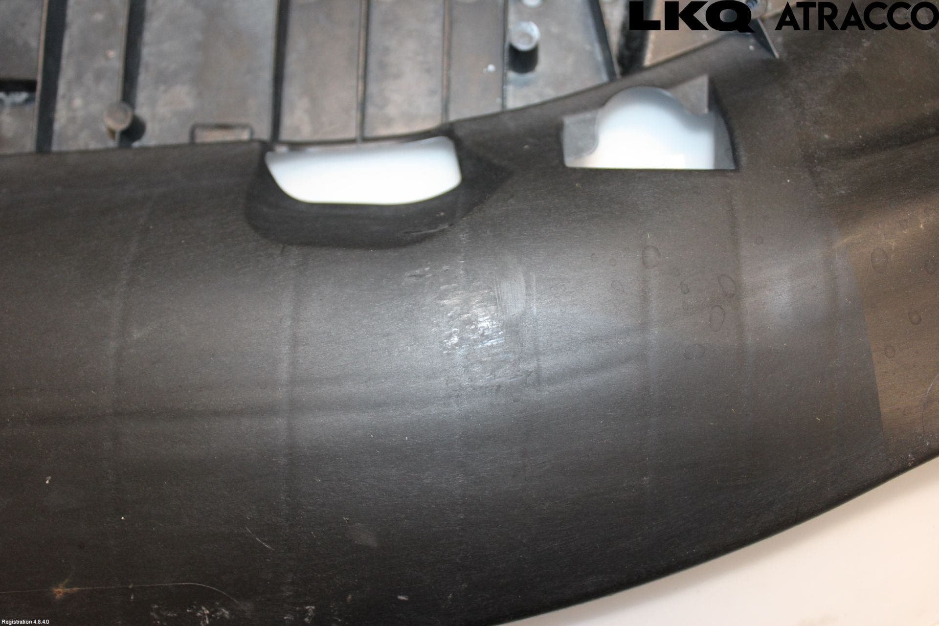 Audi A4/S4 B9 20- Hasplåt Plåt-Plast